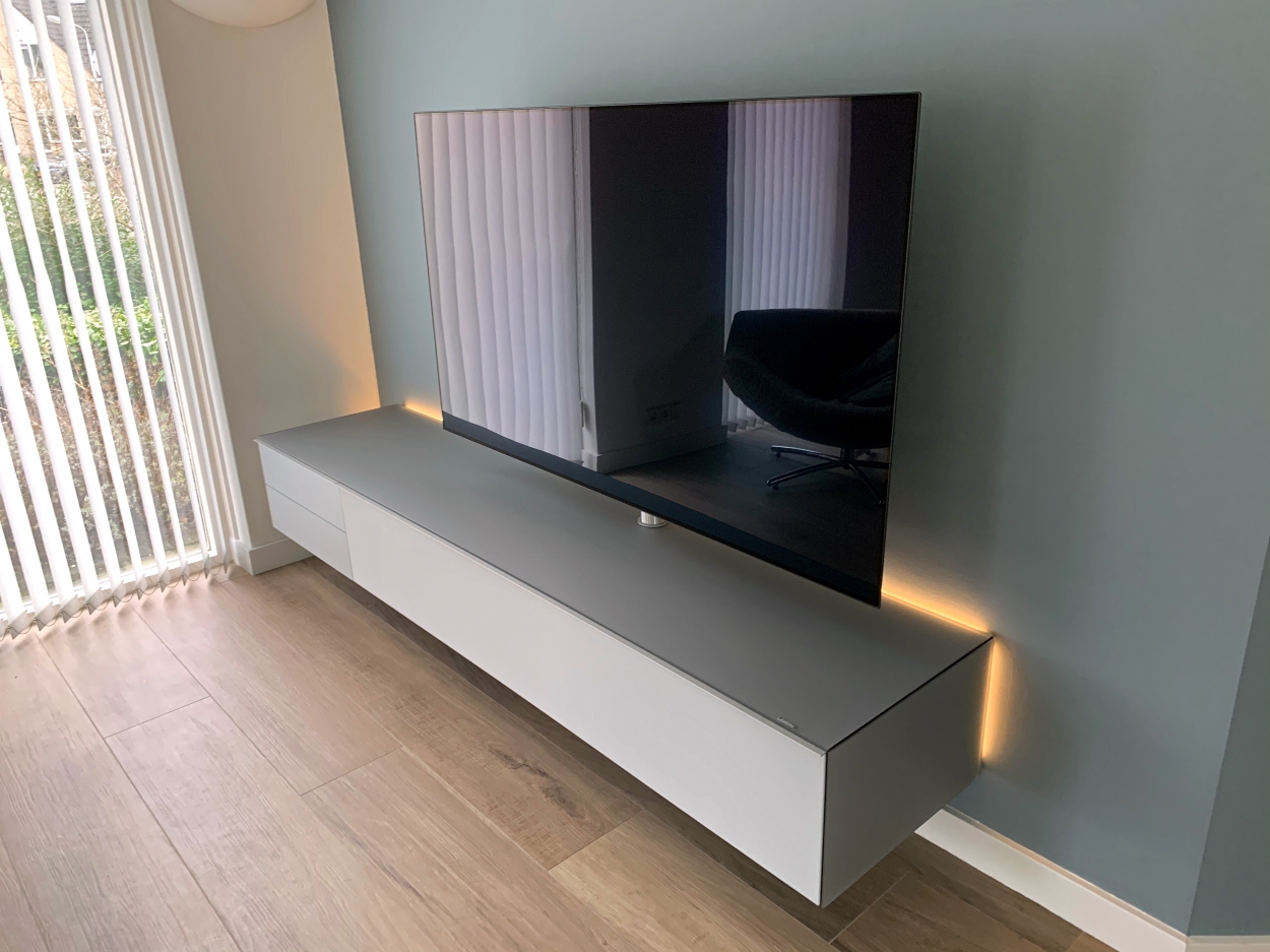 Wandhängendes TV-Möbel Scala SC1654