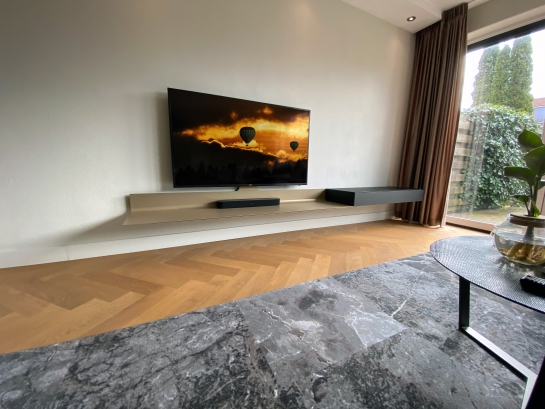 Spectral Air wandhängendes TV-Möbel Metal 3.20m