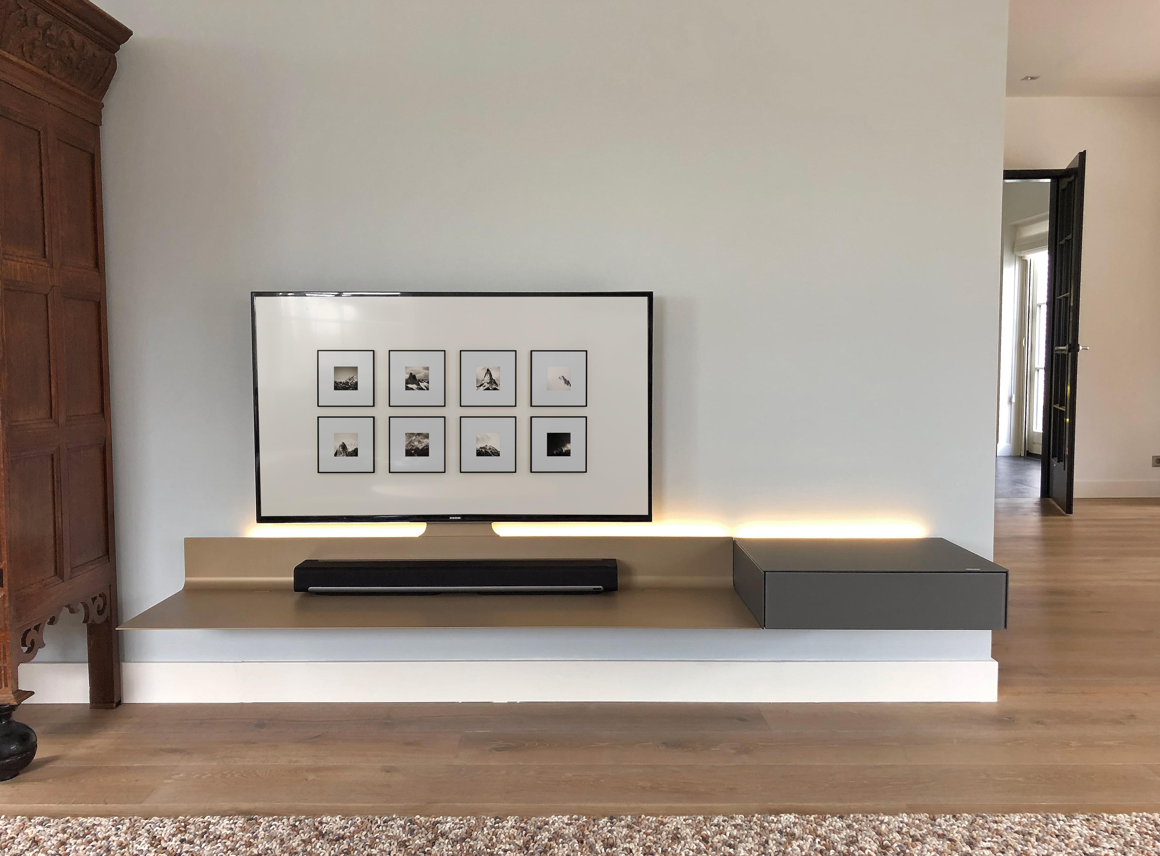 TV-Wandmöbel Spectral Air Champagne