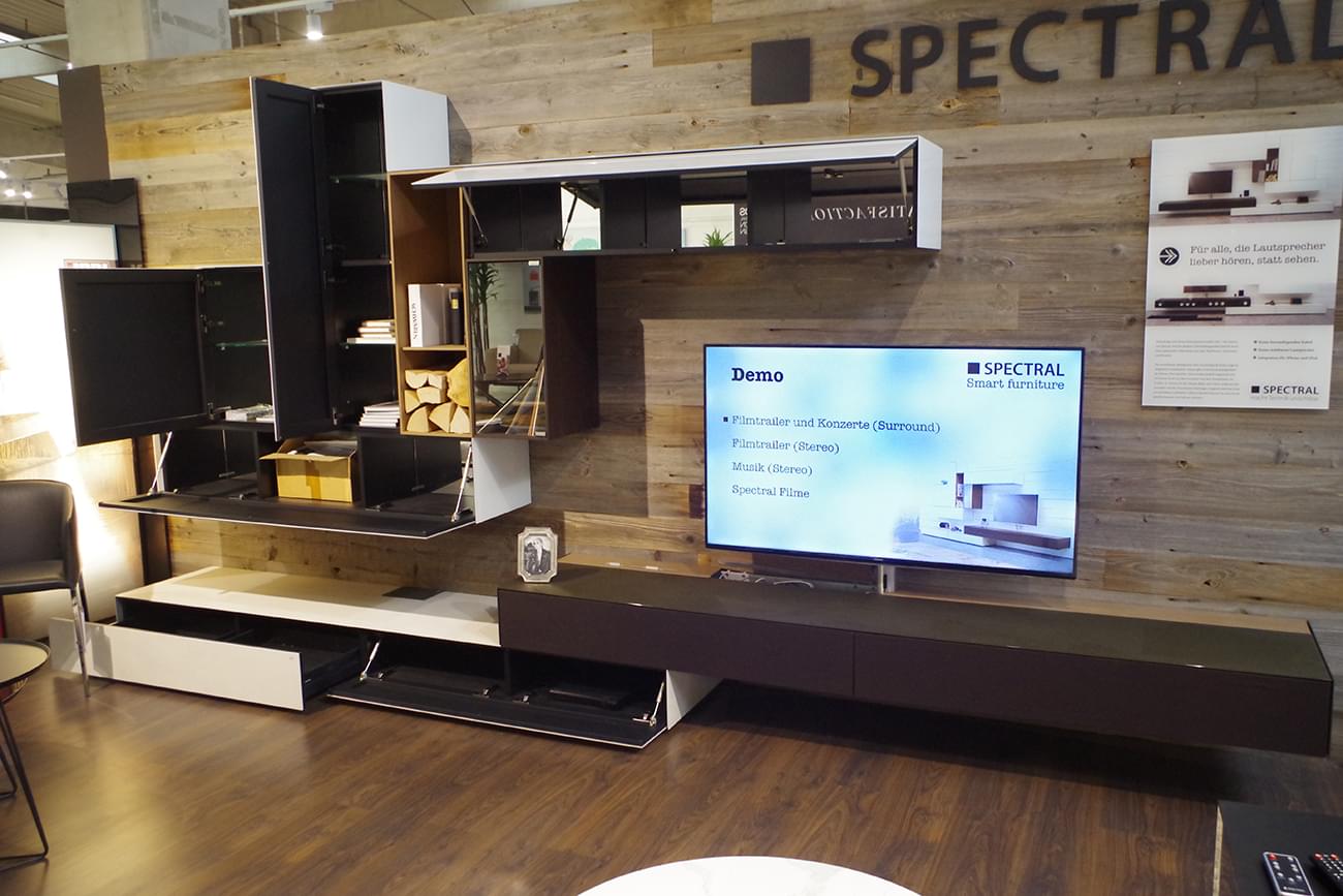 Spectral möbel outlet. Auf der Suche nach Showroom-Modellen, Demo-TV