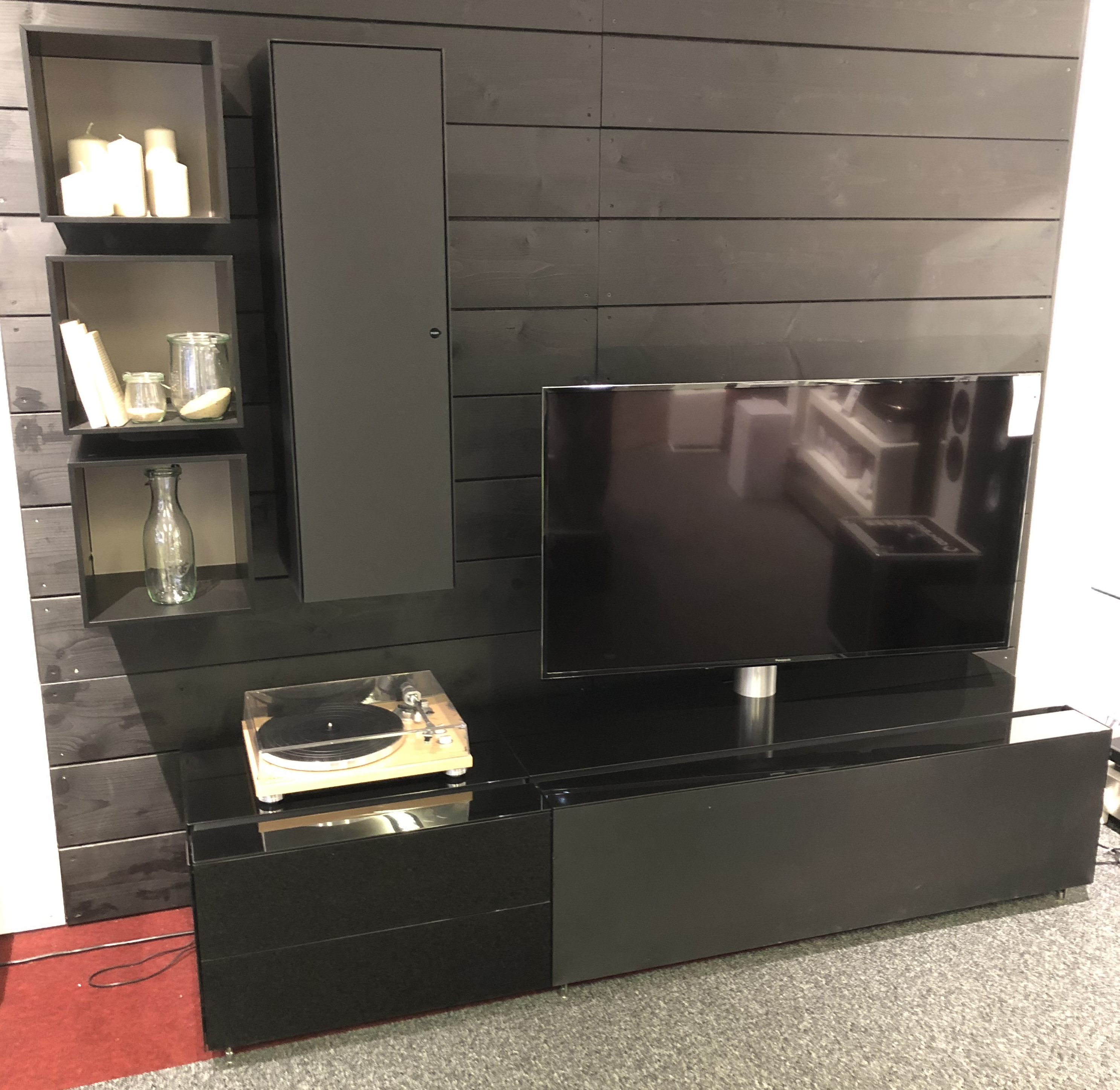 TV Möbelkombination für Sound mit Hängeschränken