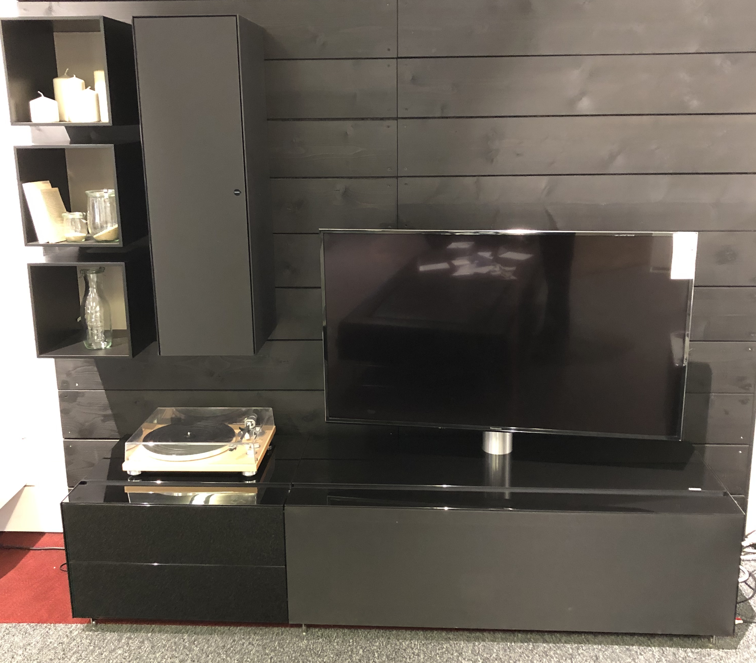 TV Möbelkombination für Sound mit Hängeschränken