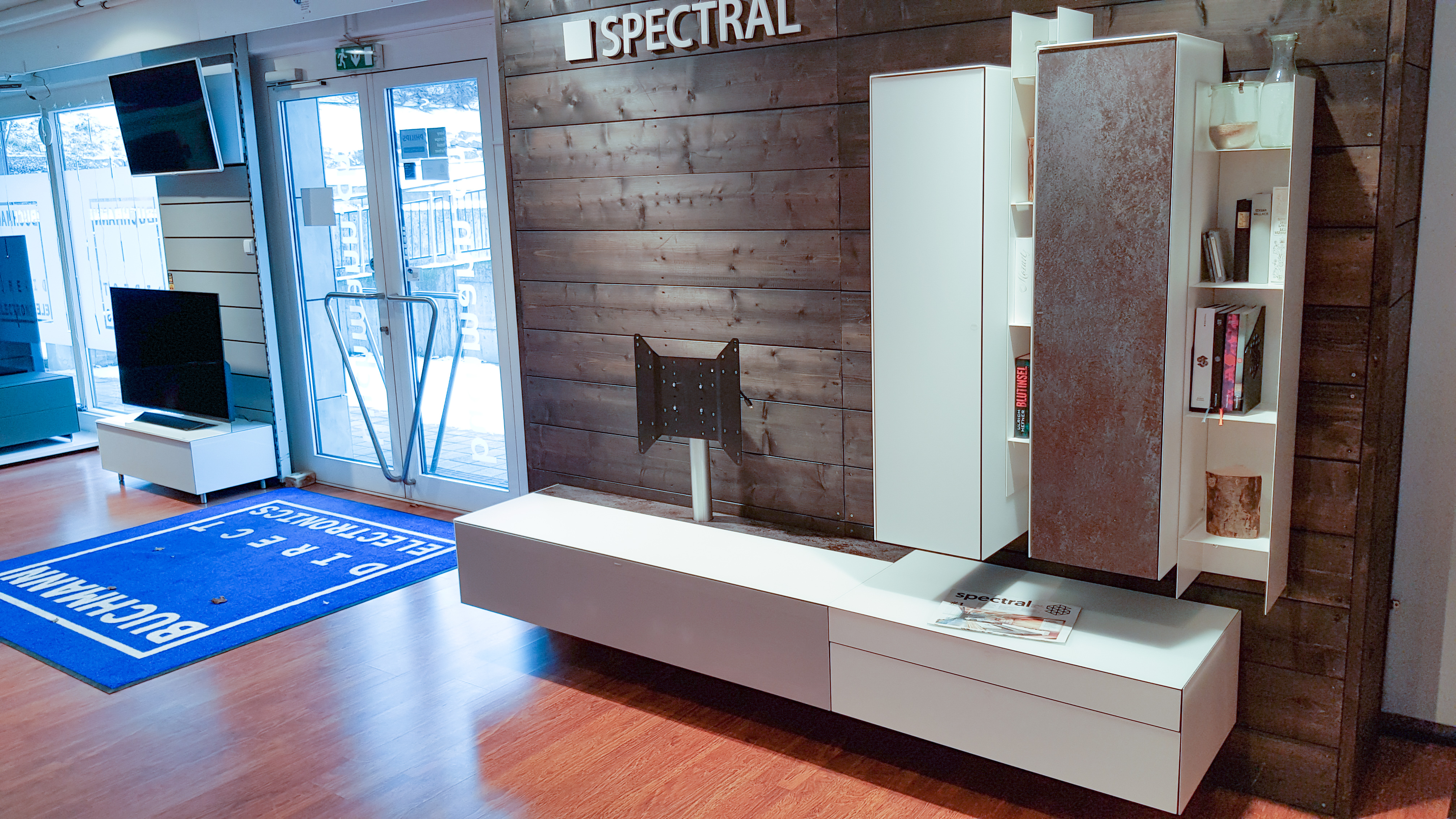 Korpus mit Hängeelemente