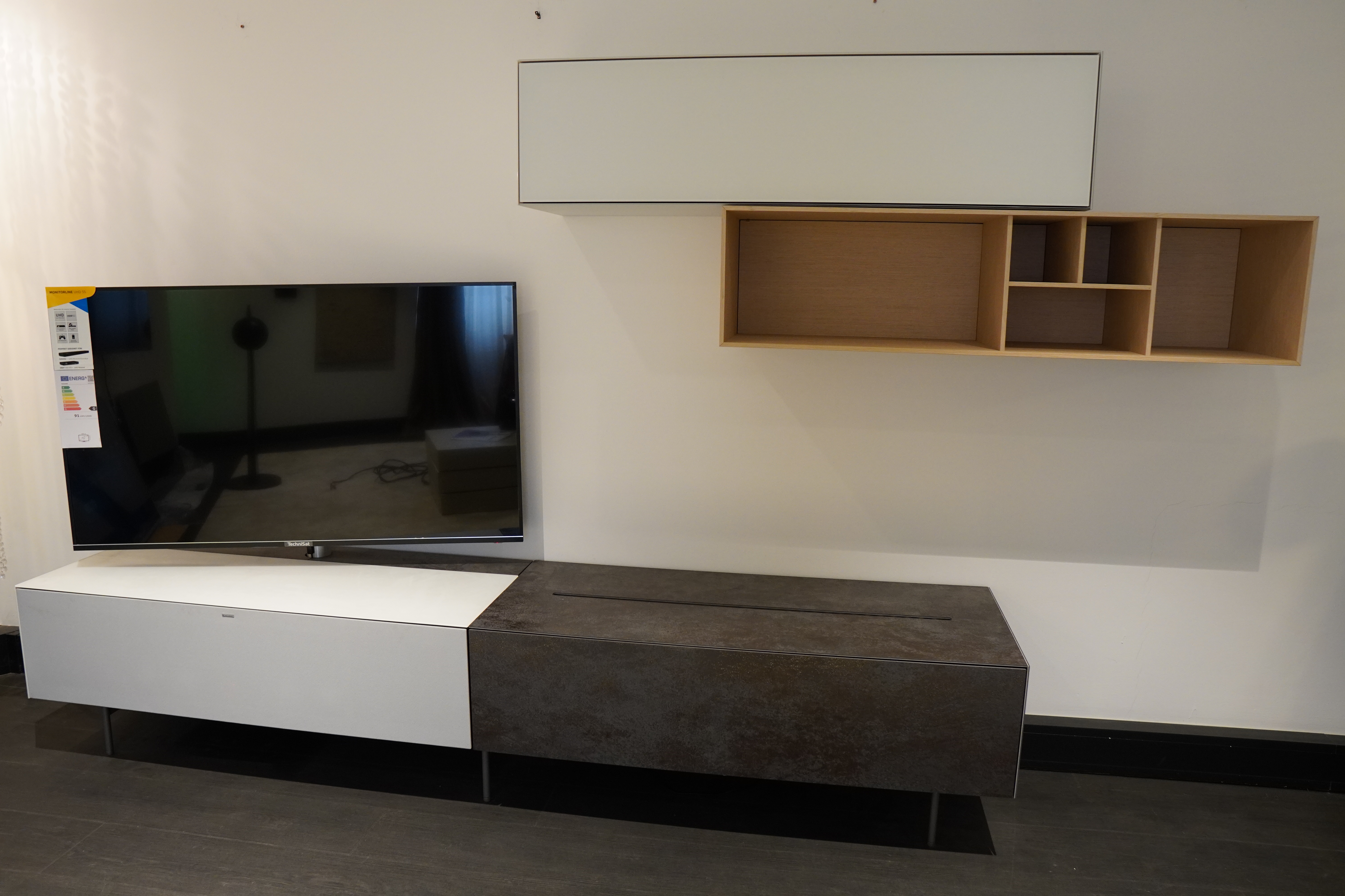 Ameno Lowboard mit Smart Flame + Soundsystem