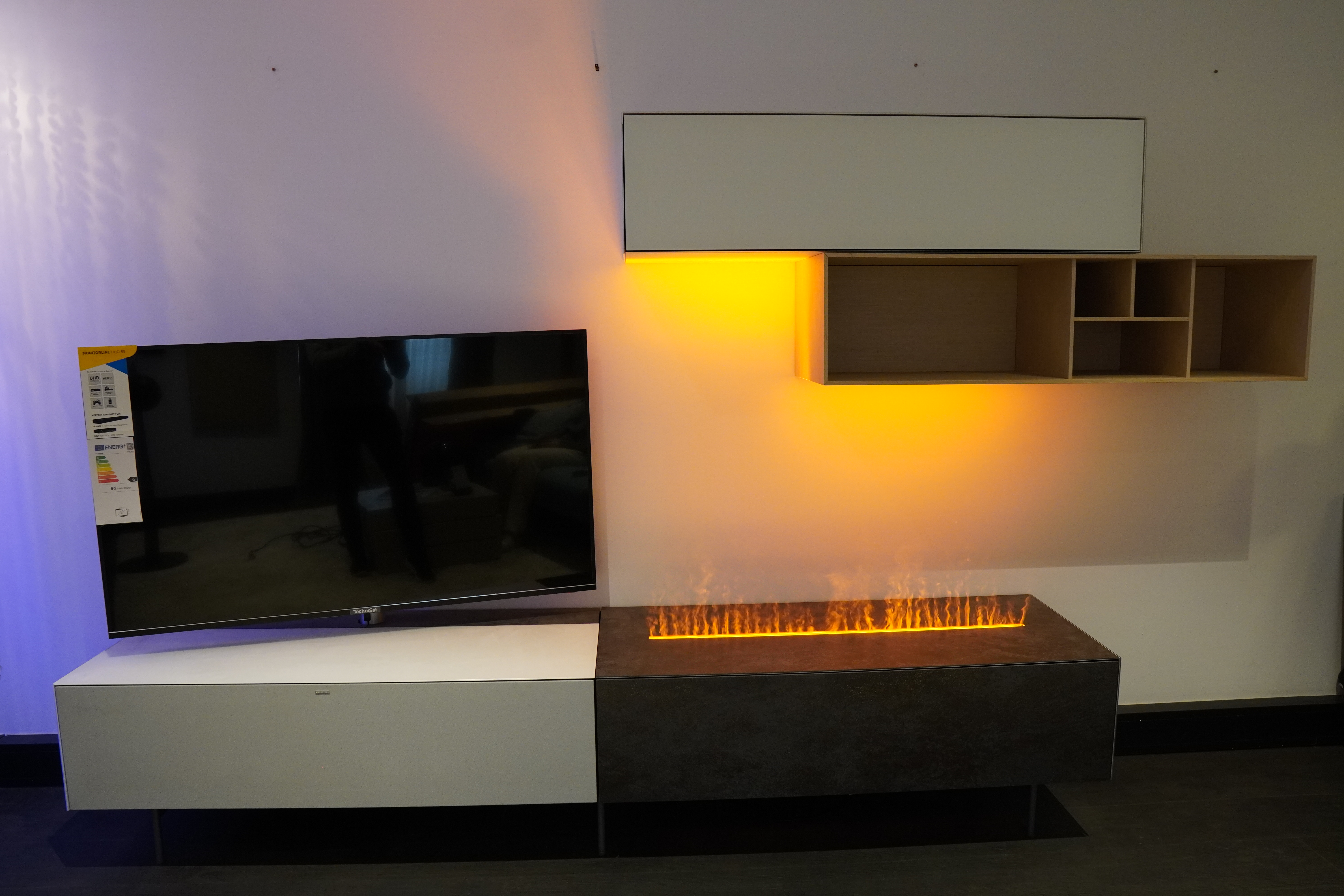 Ameno Lowboard mit Smart Flame + Soundsystem