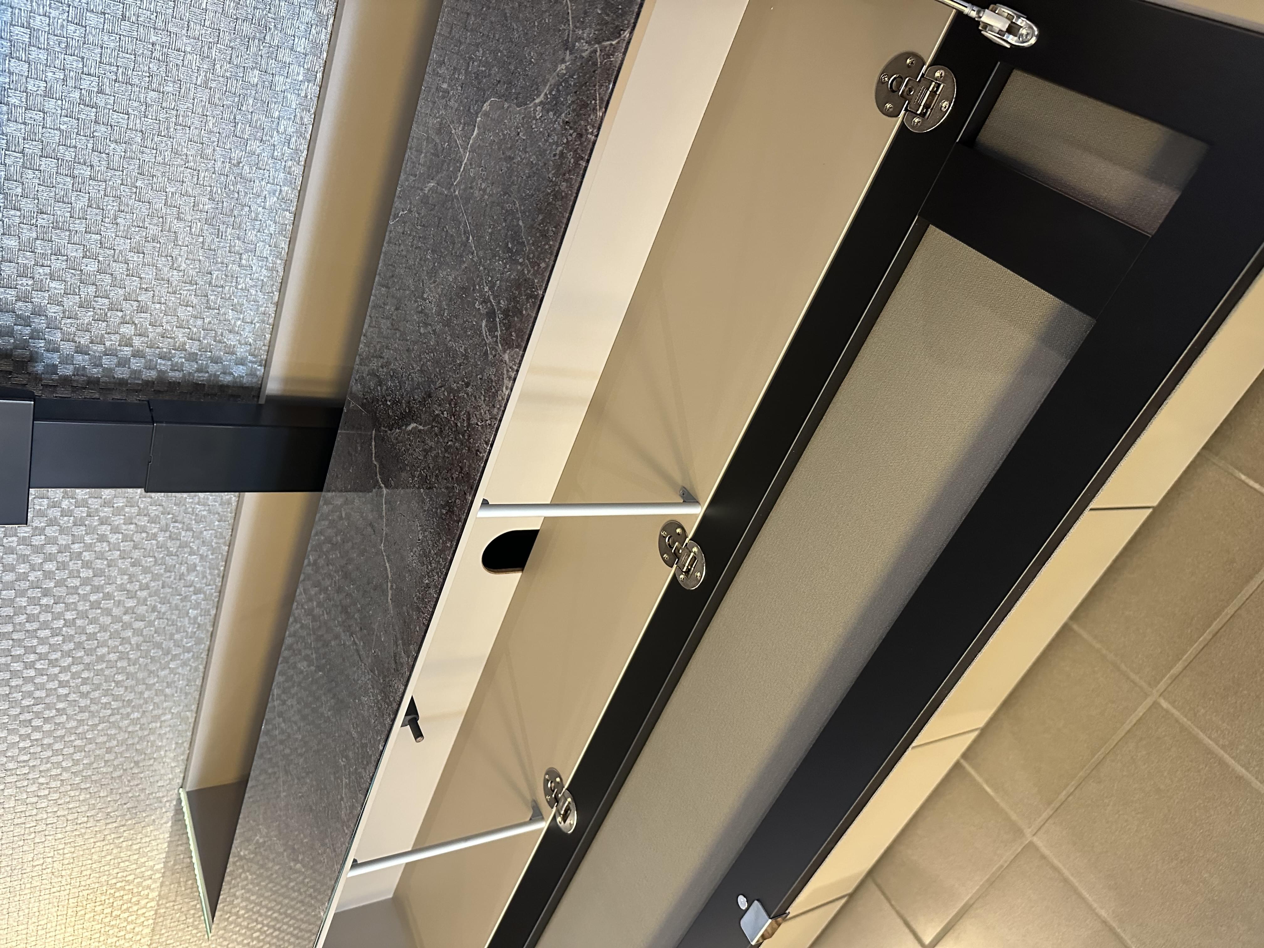 Sideboard mit motorischem TV-Lift