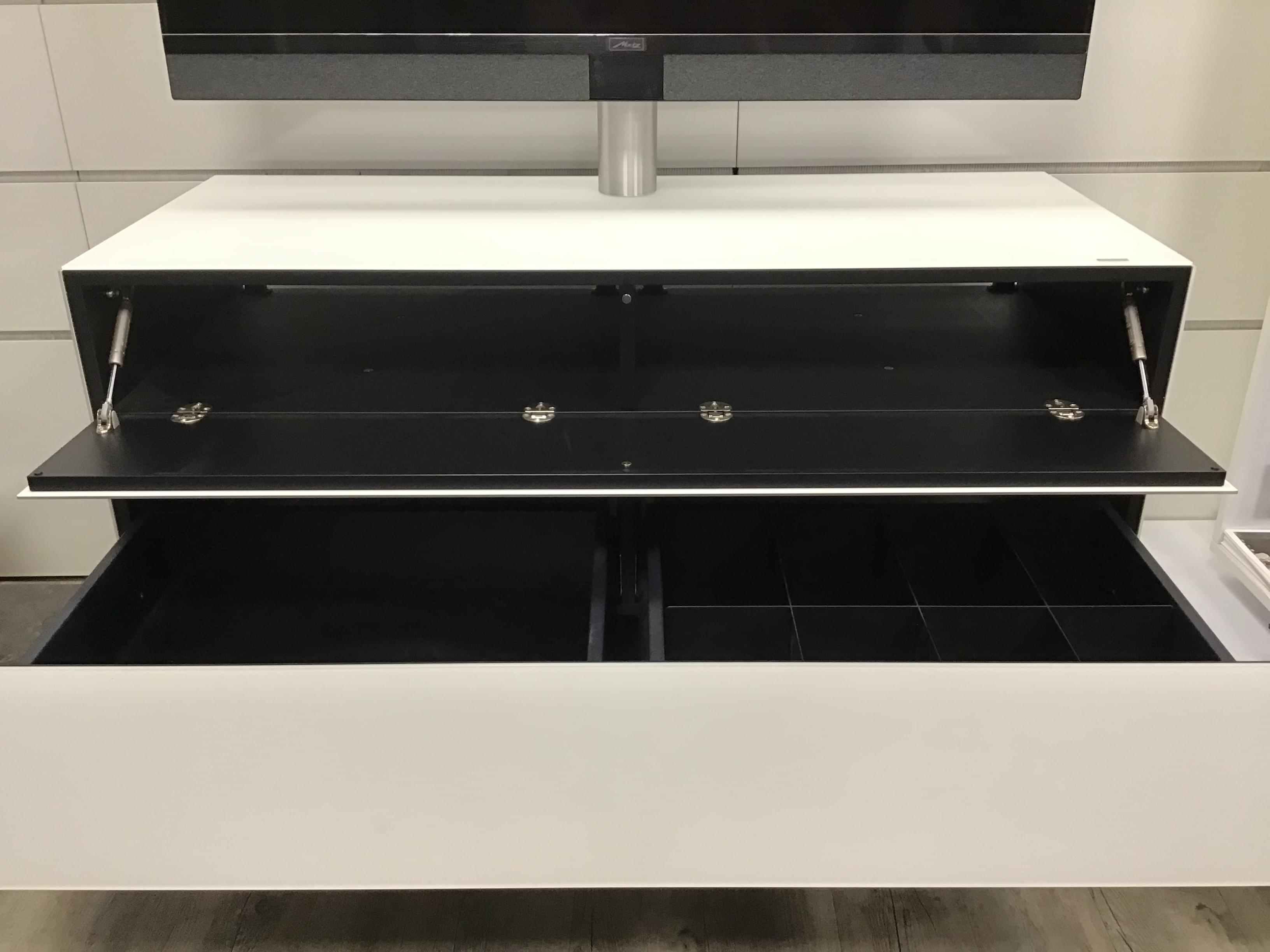 TV Möbel mit Soundsystem SCA3 und TV Halterung