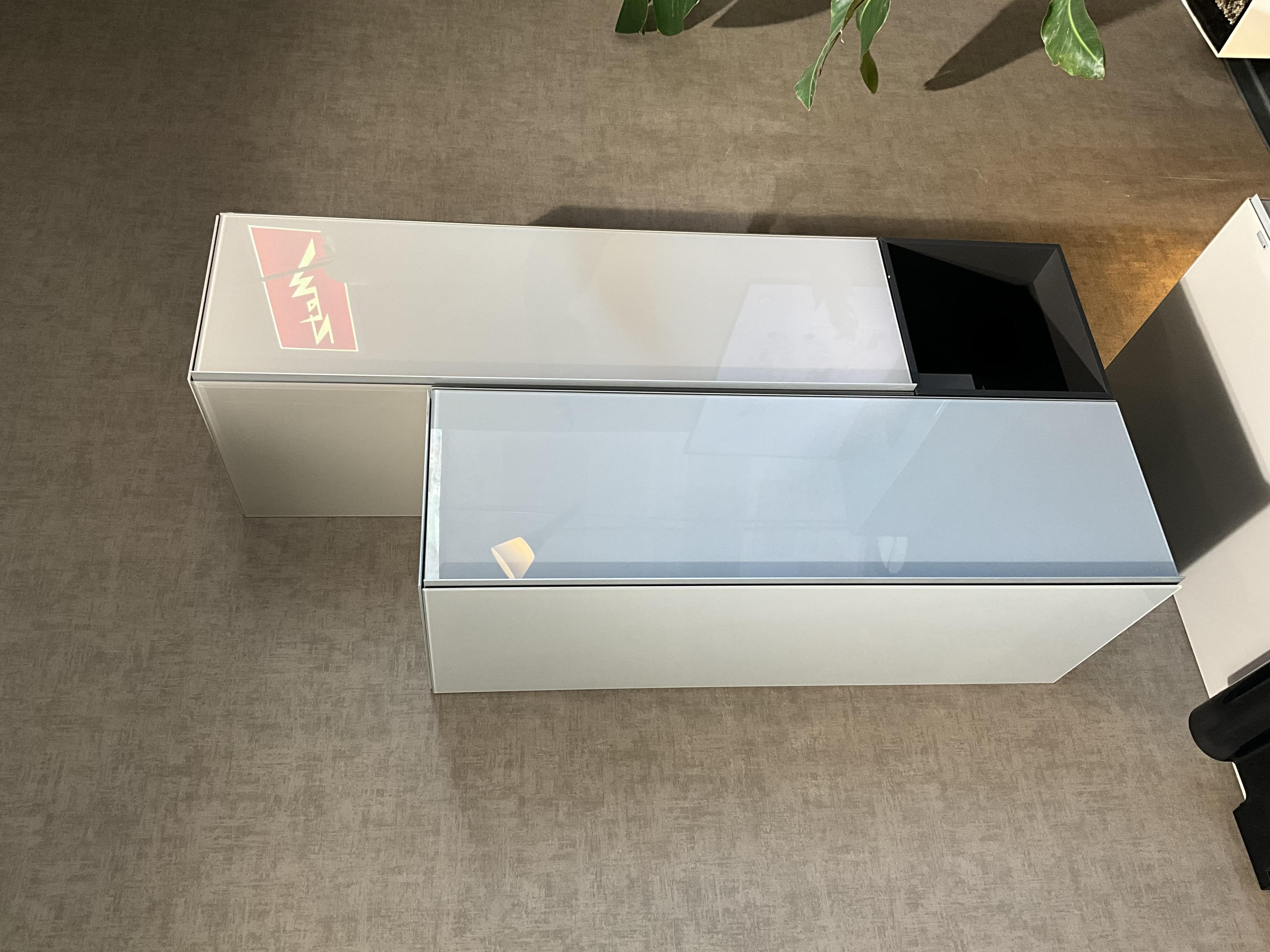 SCALA Lowboard mit Hängeelementen