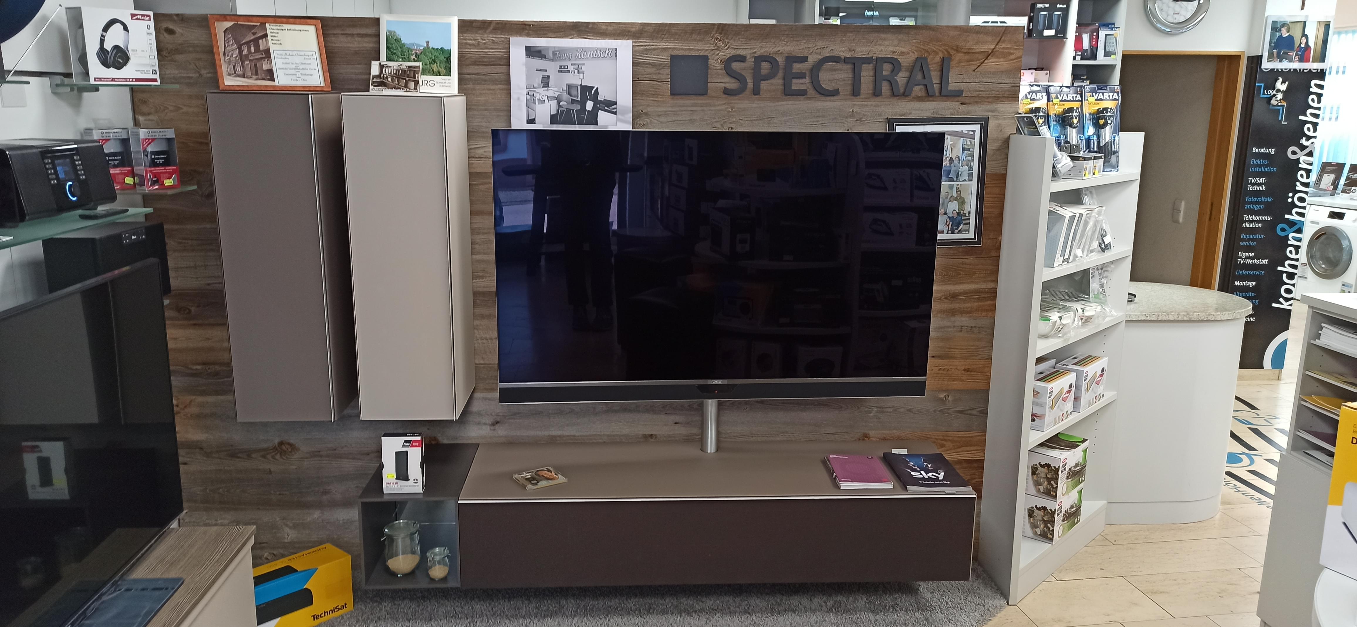 Soundmöbel mit zwei Hängeschränken