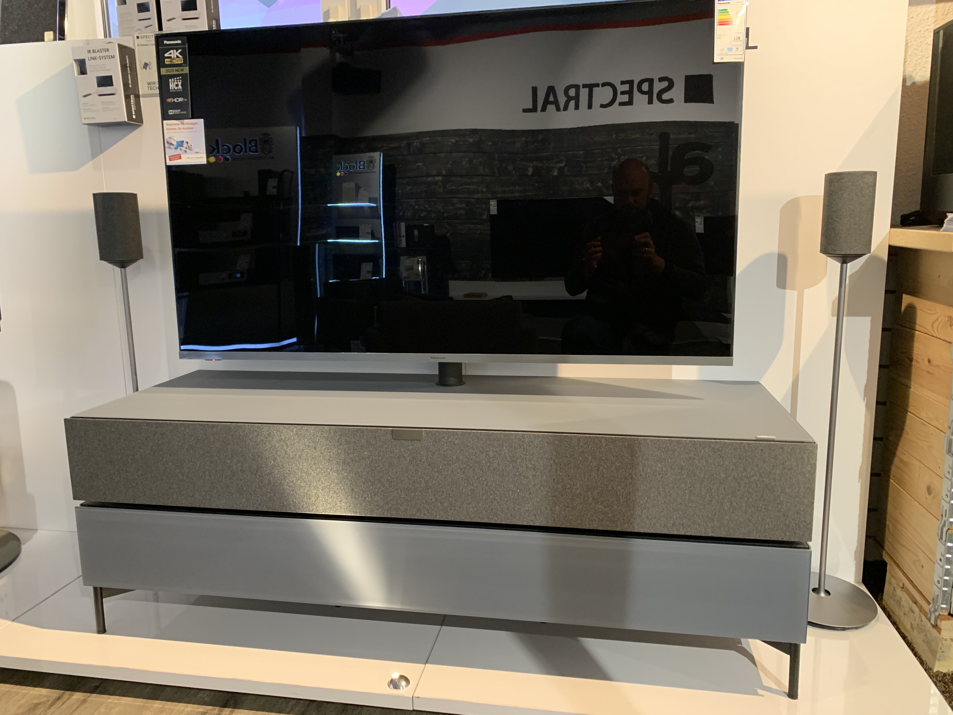 Brick BR1502 steel blue - edge Füße - TV Halter - Soundprepared - IR Blaster