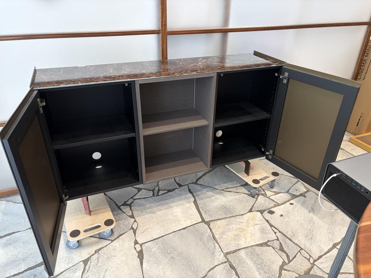 Model 2 Sideboard Marmor / Metallic Glas