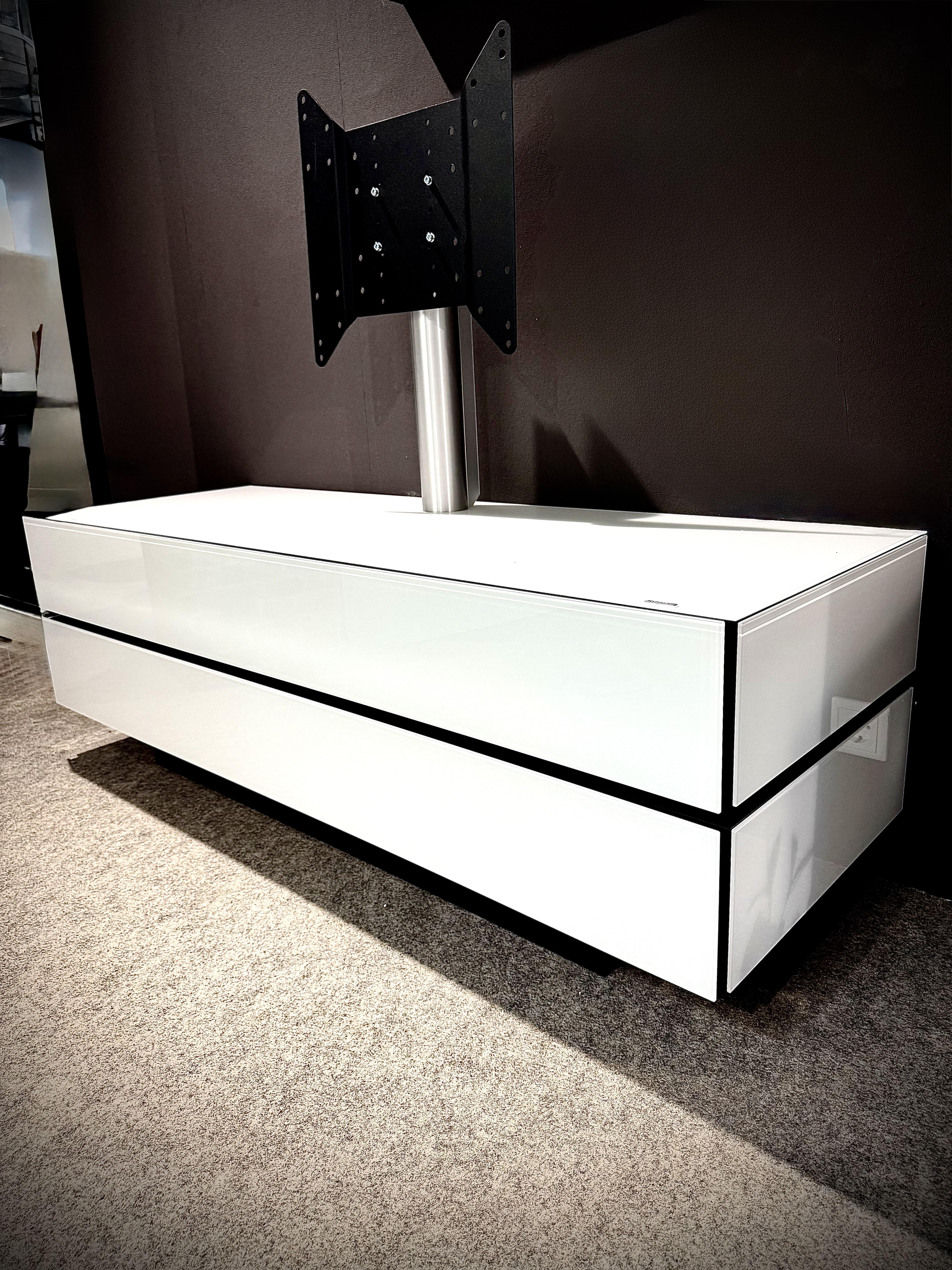 BR1502-SNG inkl. drehbarer TV-Halterung