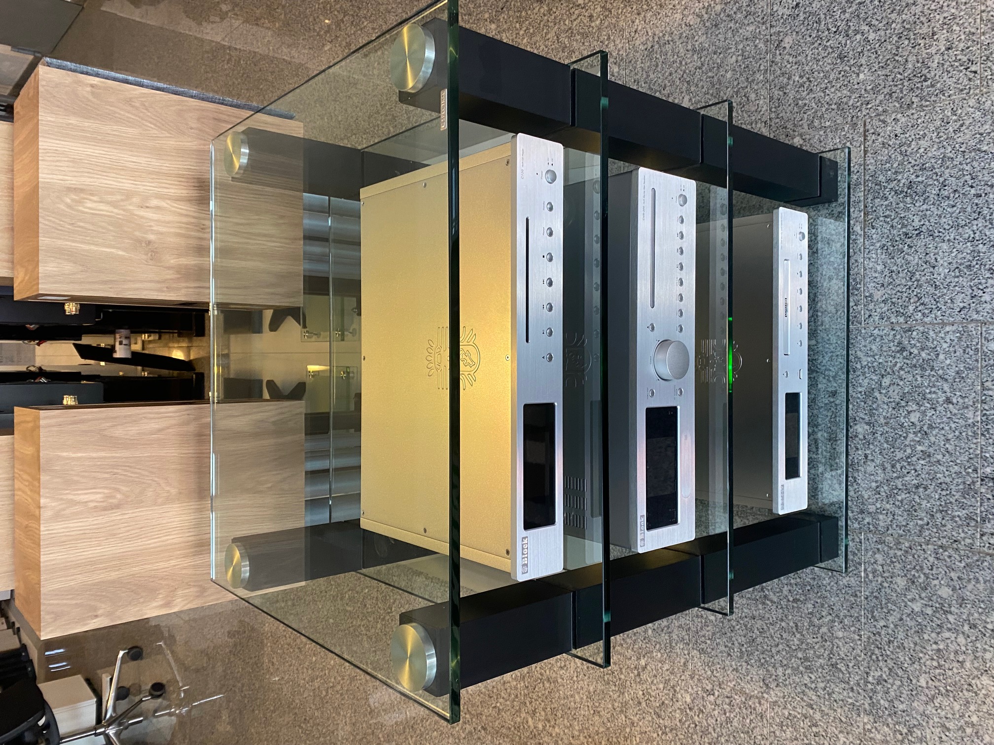 Spectral HSL 614 Hifi Rack Aussteller