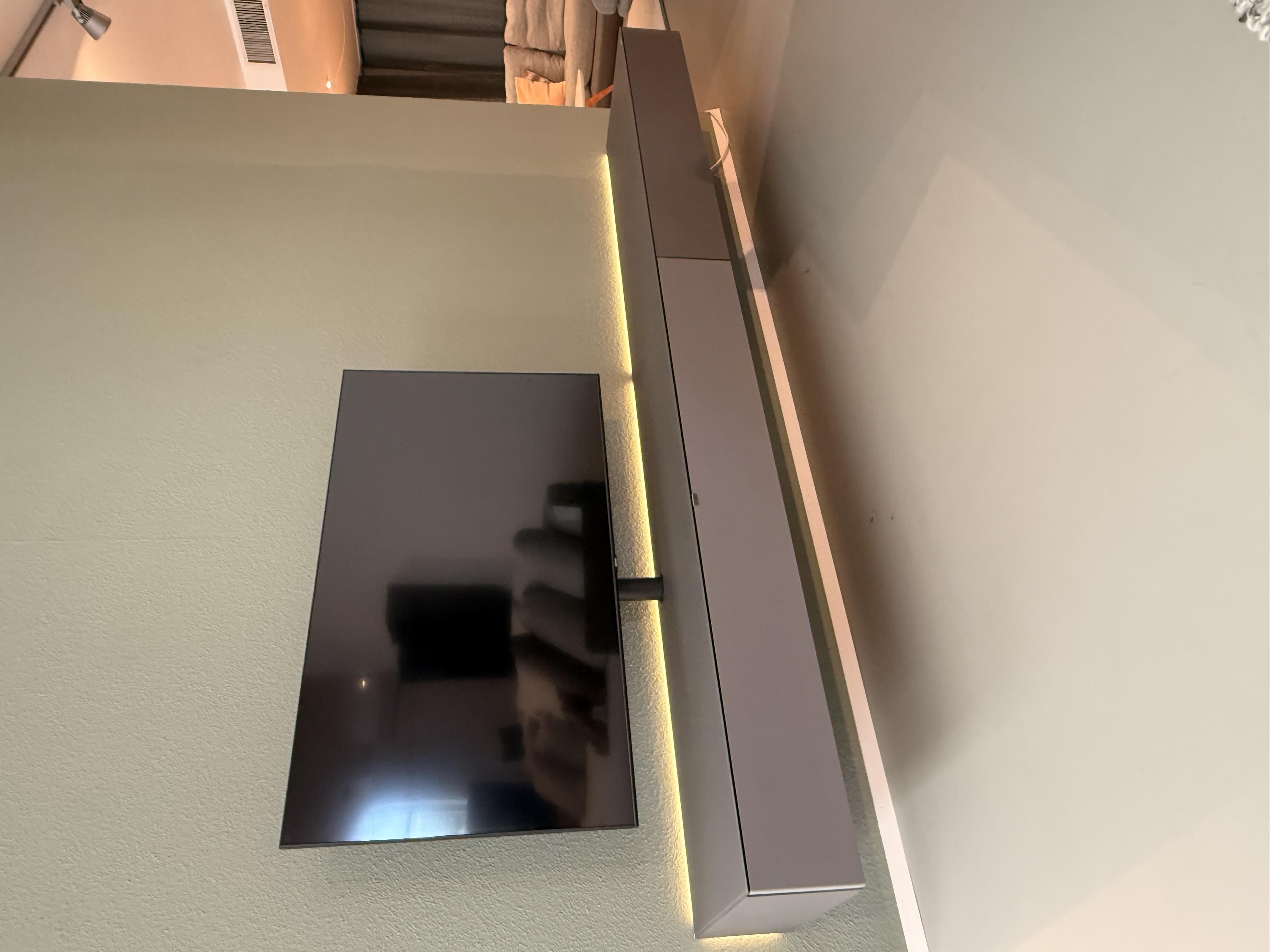 Kombination mit kraftvollem Soundsystem (Canton & Sonos)