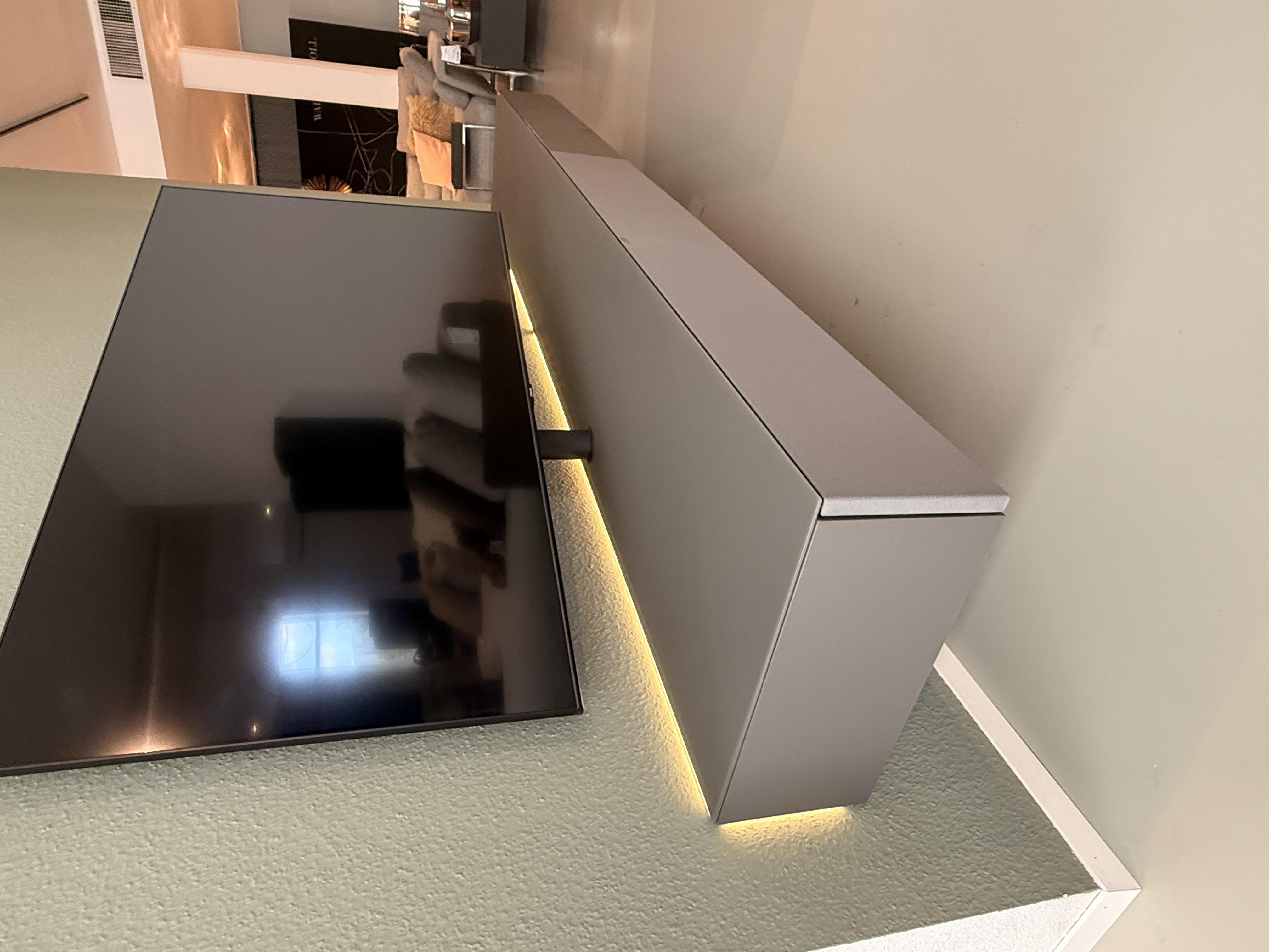 Kombination mit kraftvollem Soundsystem (Canton & Sonos)