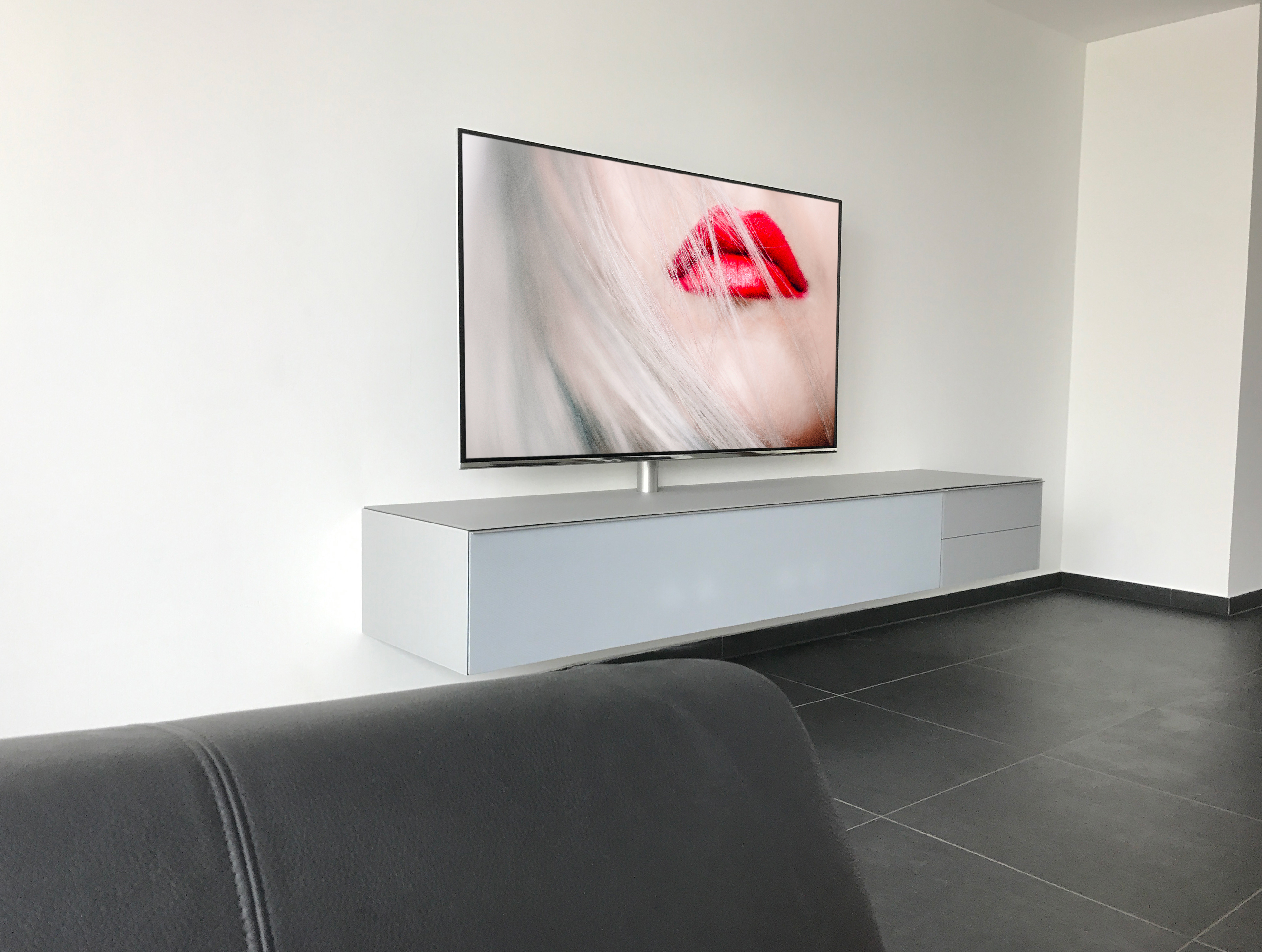 wandhängendes TV-Möbel Scala SC1651 Silver