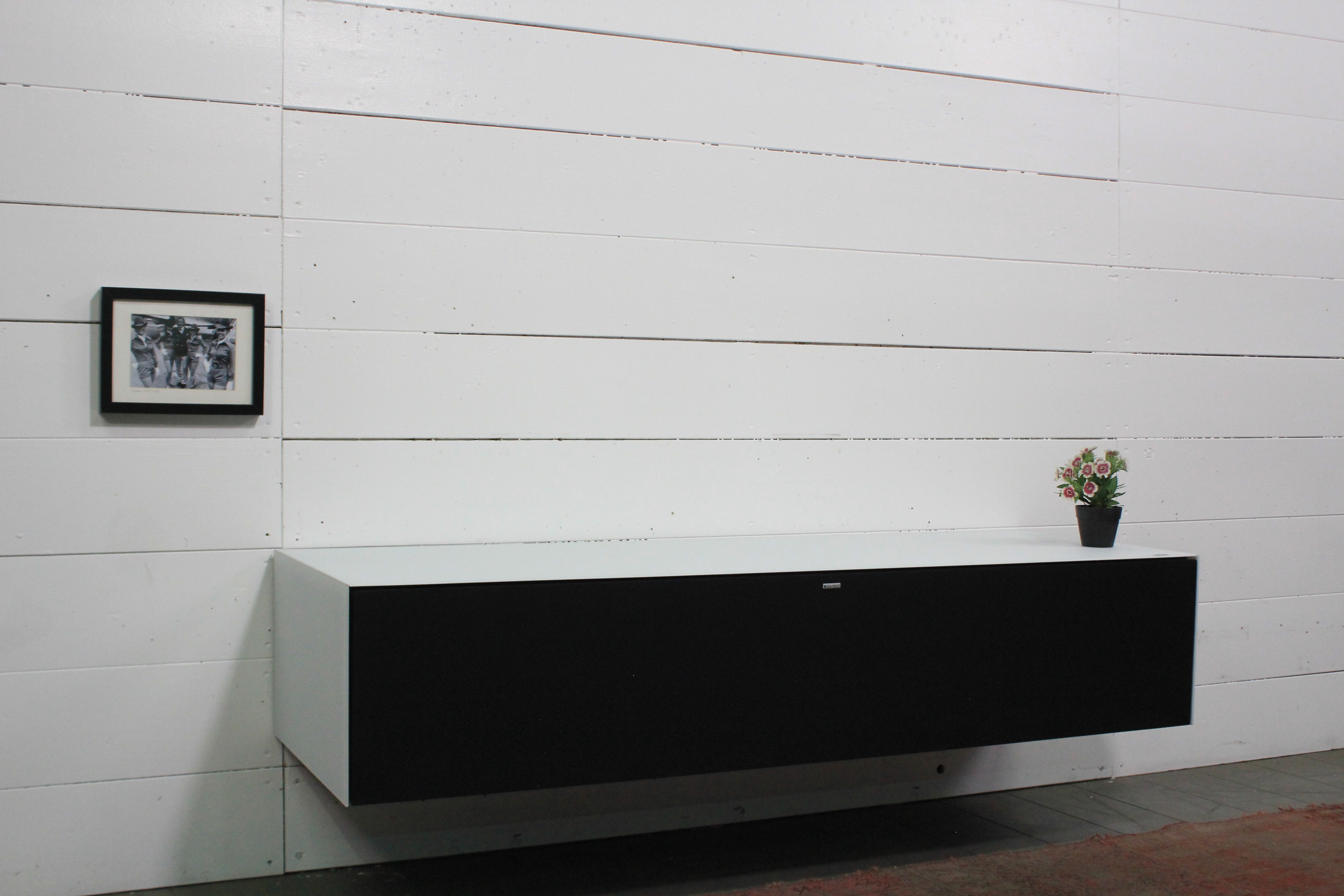 AM-157-SNG Lowboard für Soundbar Integration
