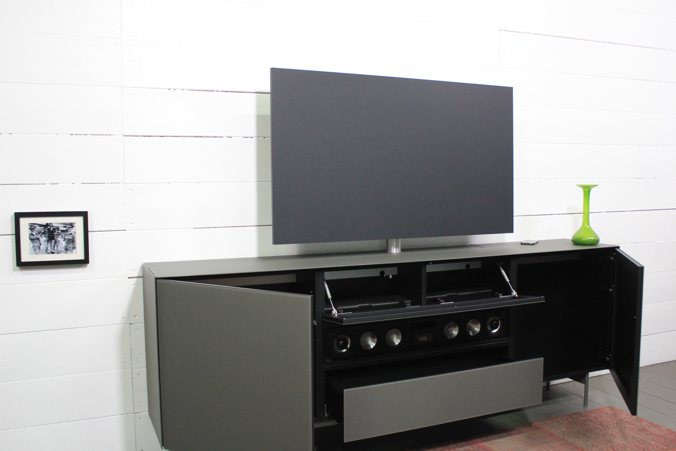 AM-Highboard 220cm inkl. Soundsystem BRA2