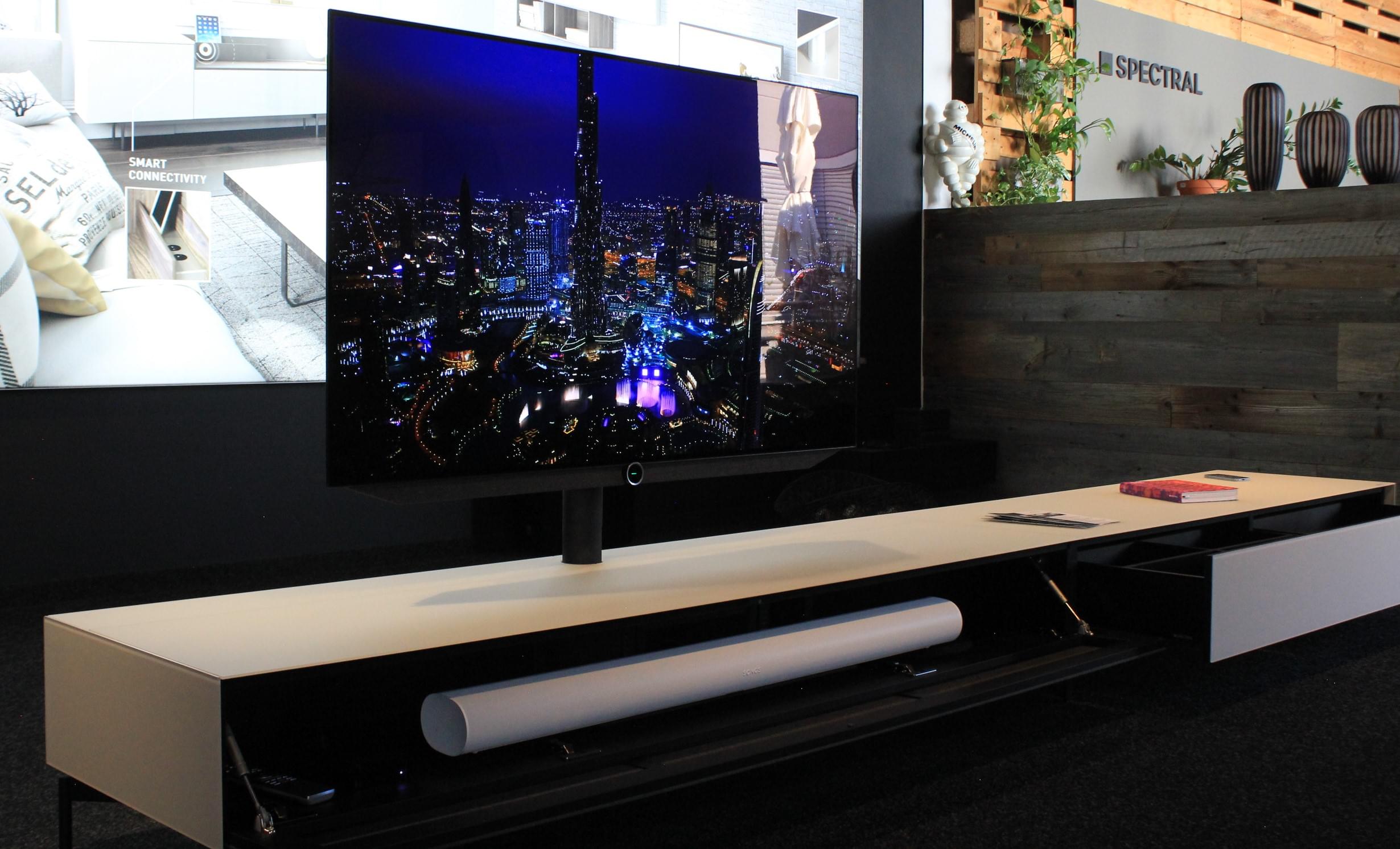 AM-347-NCS Lowboard für Soundbar Integration