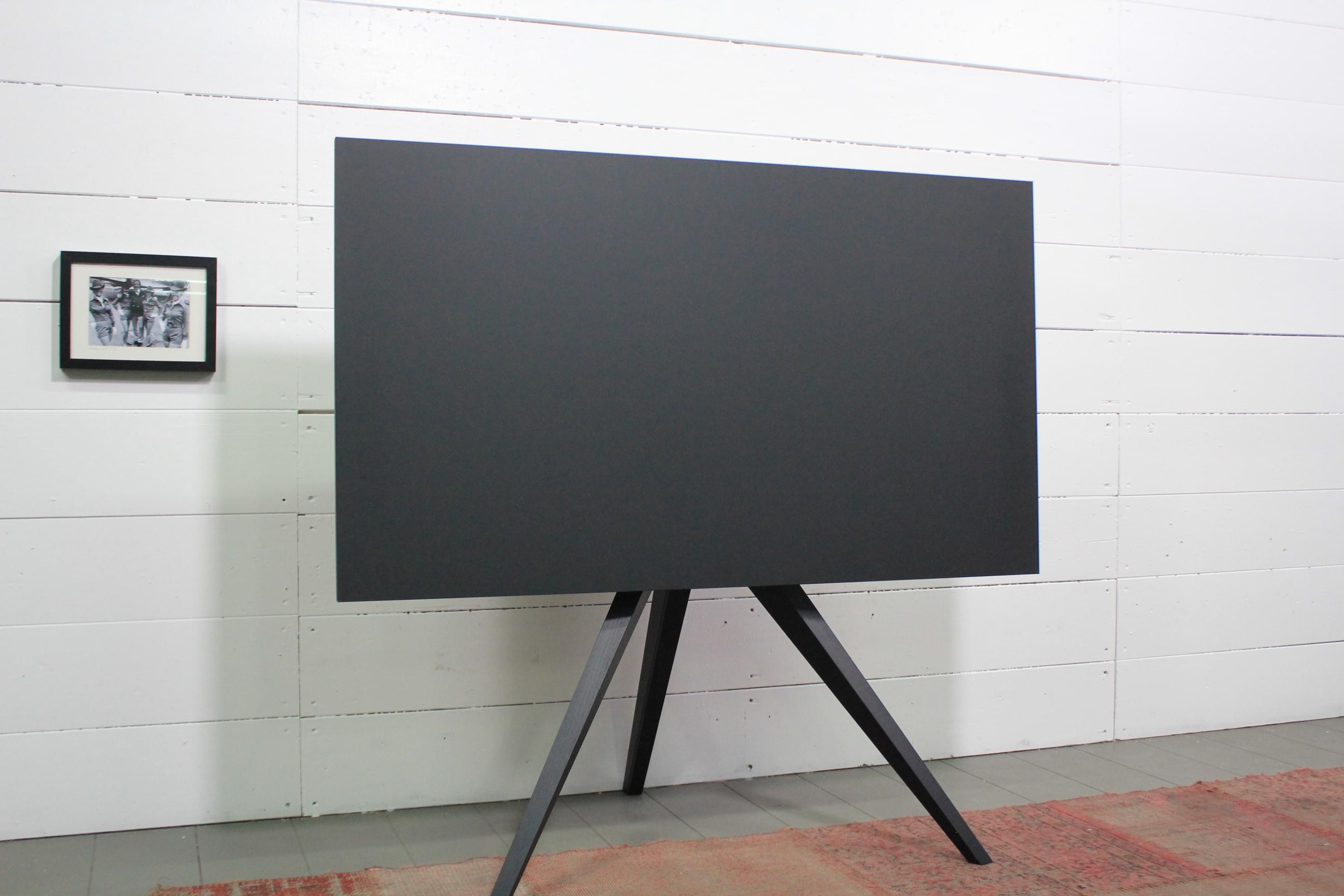 AX30-ROB ART TV-Stand Oak Black