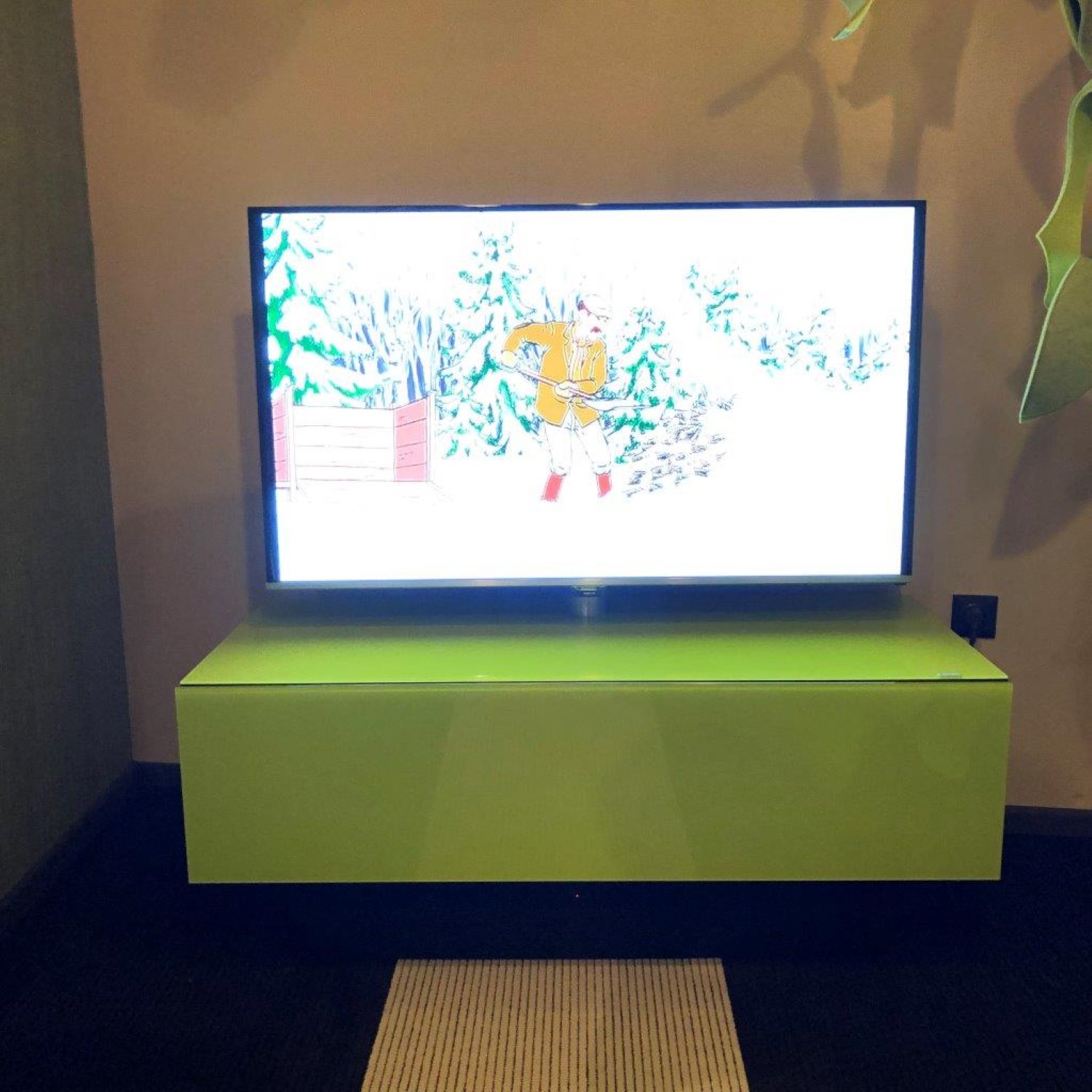 BR1201 Lowboard mit Soundsystem SCA3 im Sockel