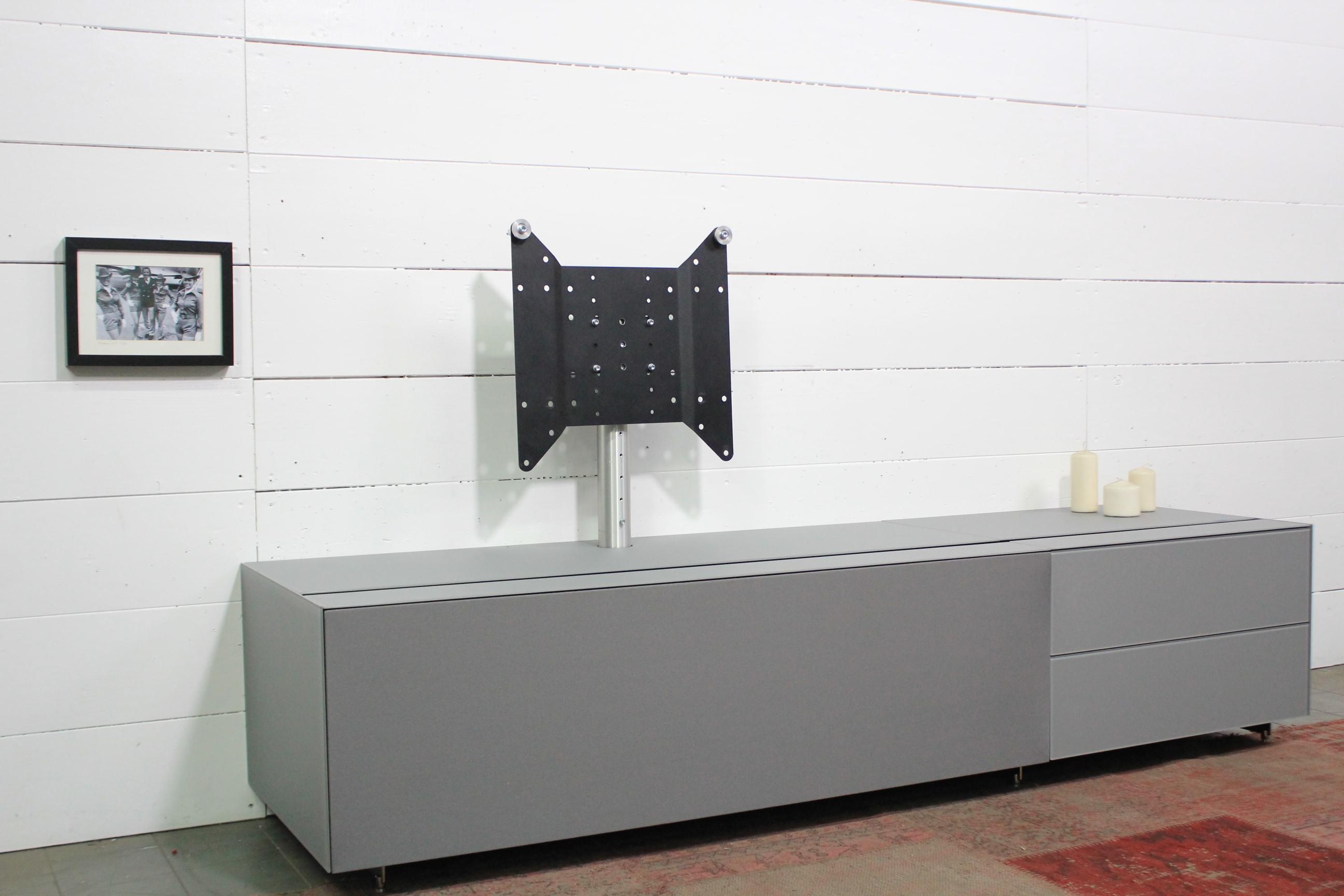 CO5+CO2-CM Lowboard mit Soundsystem BRA2