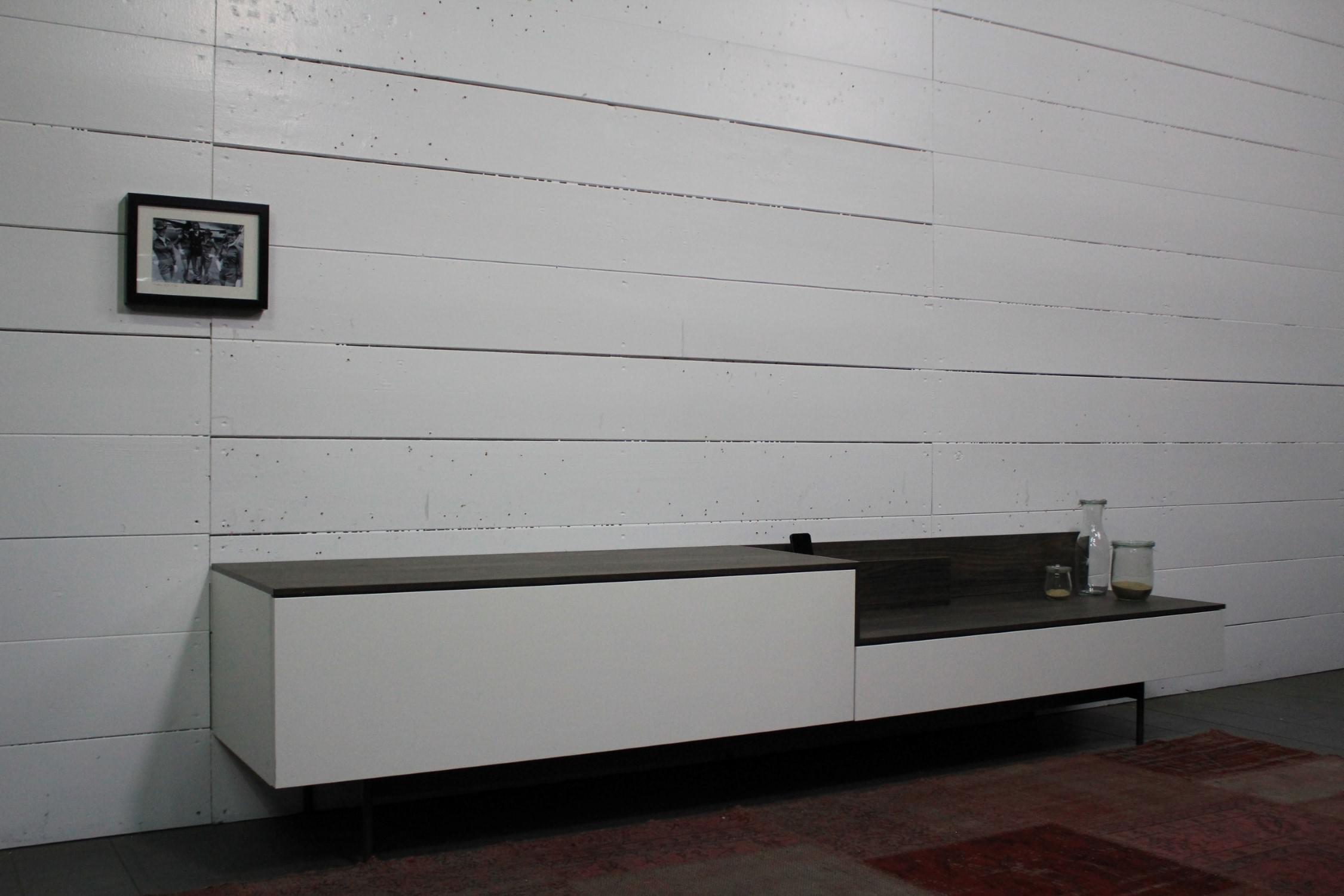 Lowboard für Stauraum