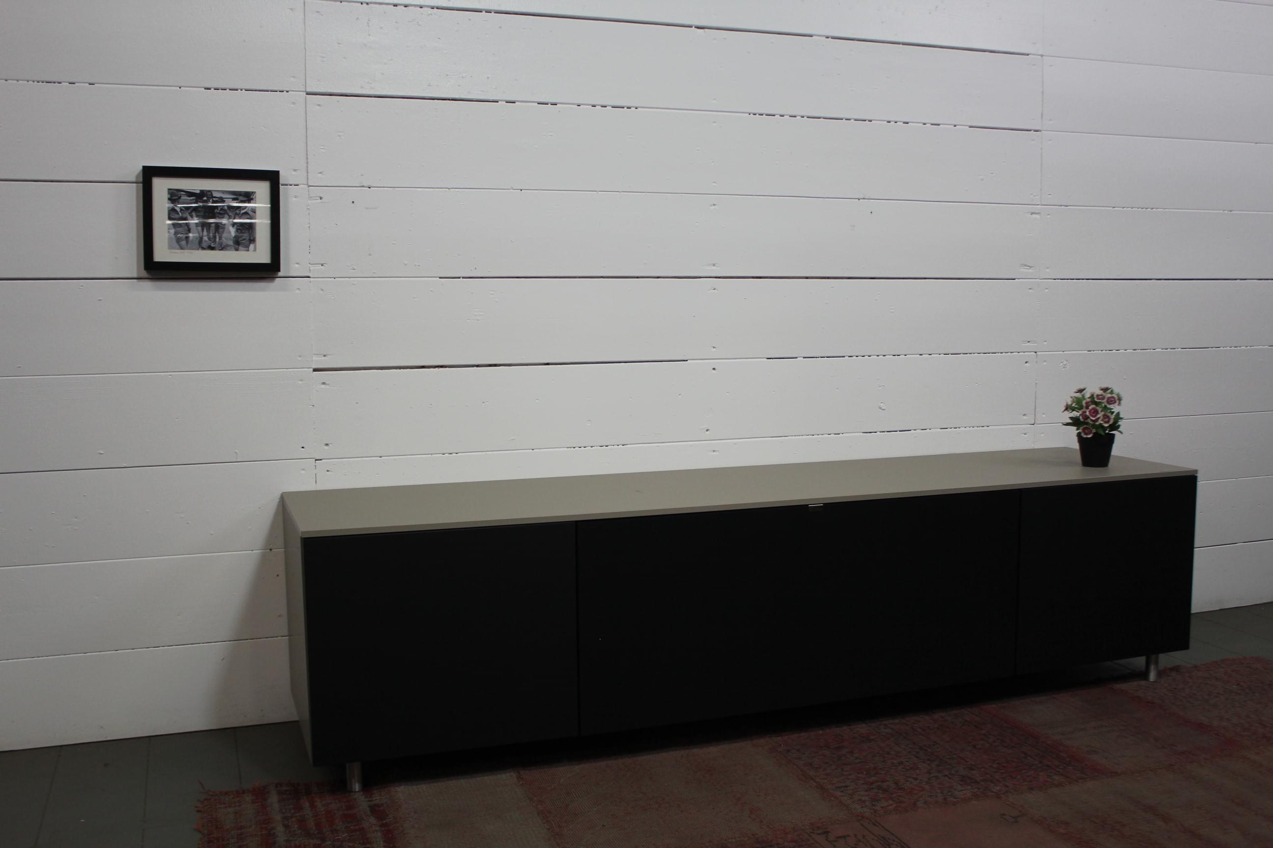 NX5108-PE Lowboard mit Stauraum