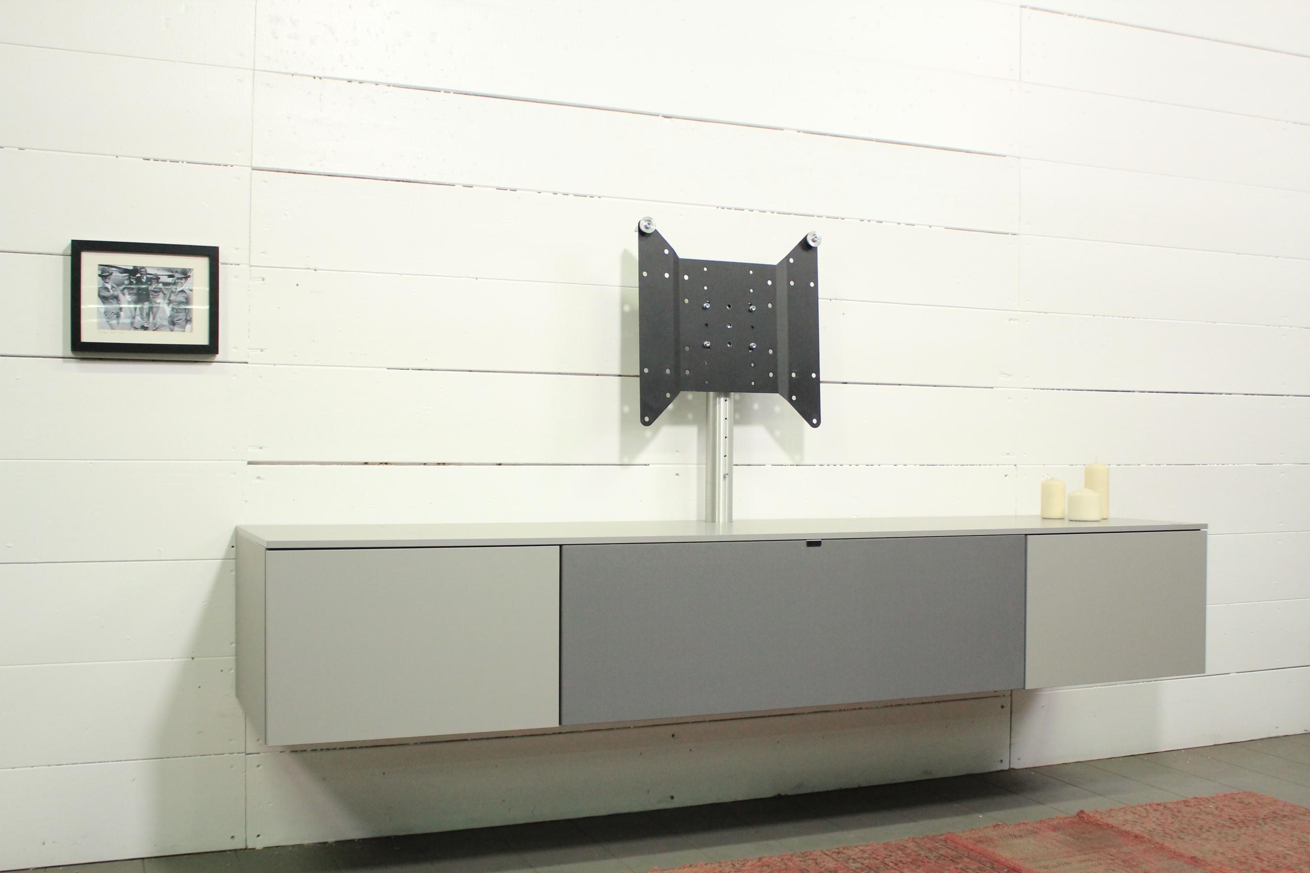 NX5508-GR Lowboard für Soundbar Integration