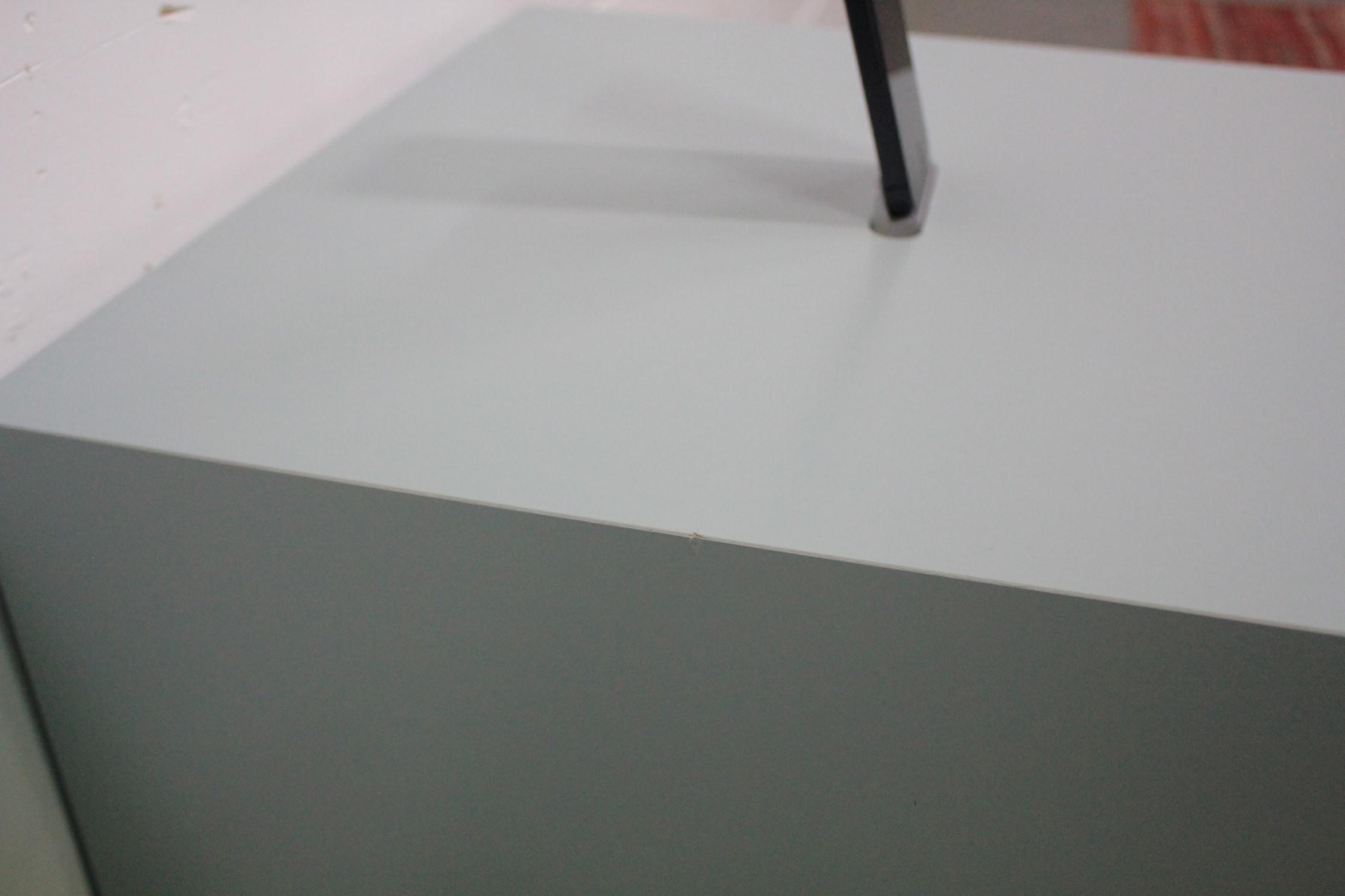 Connect / Beistelltisch / Sub-Tisch inkl. IPhone-Dock