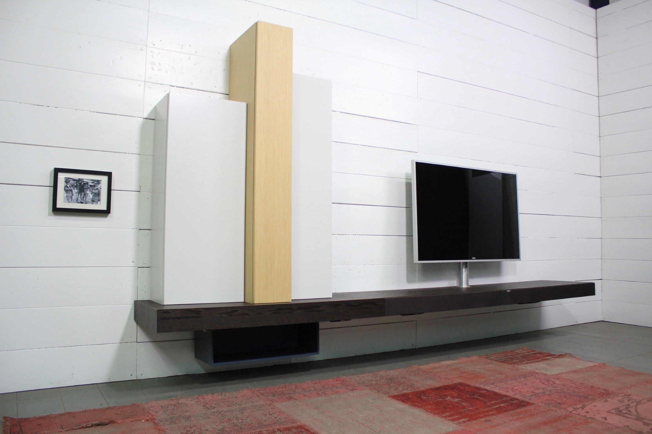 Wohnwand mit Soundsystem XTA1