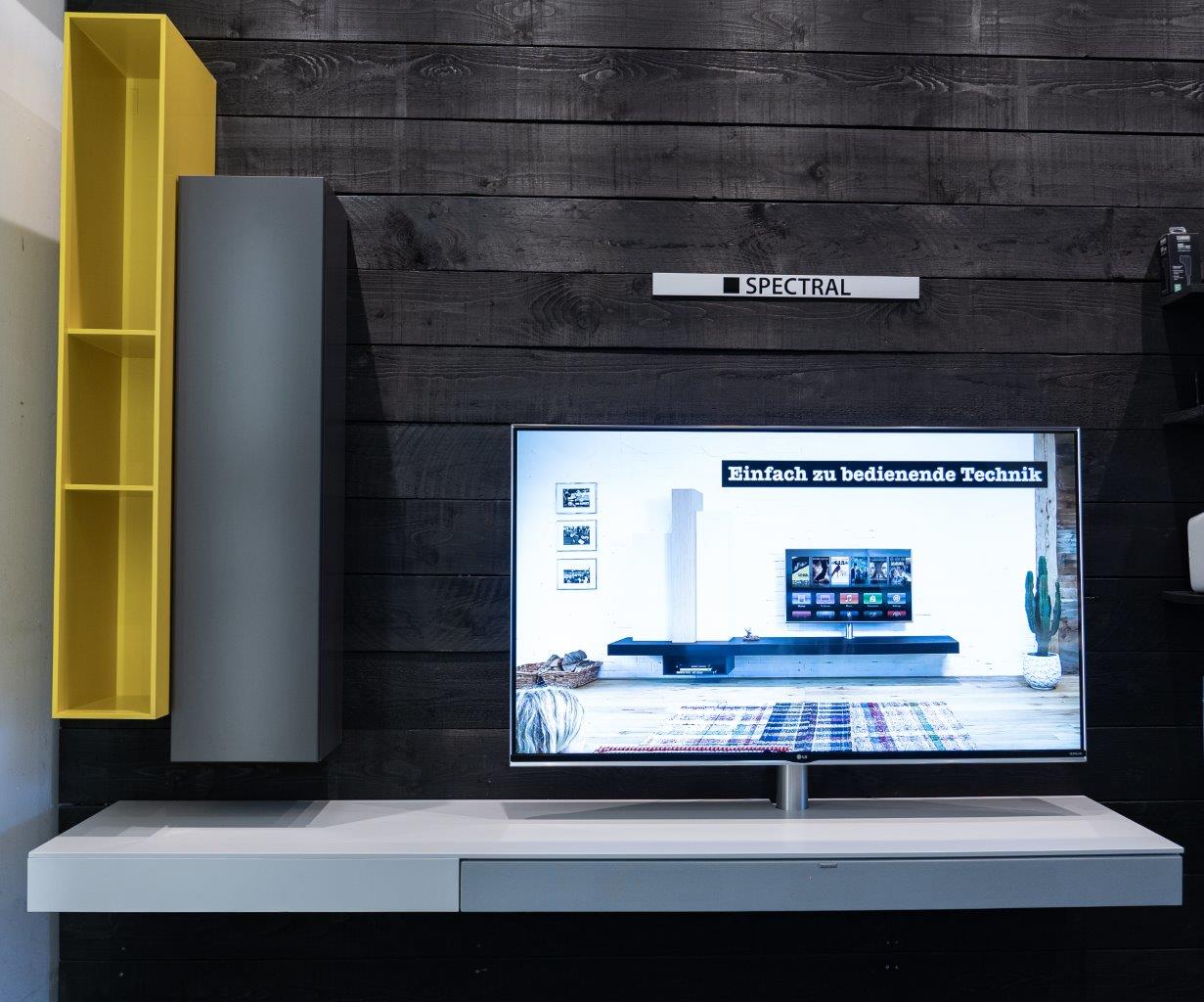 TWP21 Wohnwand mit Soundsystem XTA1