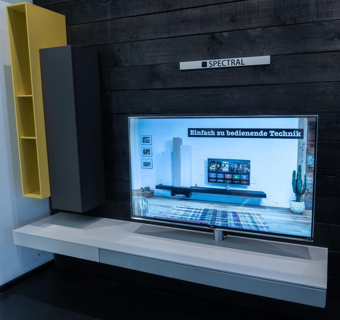 TWP21 Wohnwand mit Soundsystem XTA1