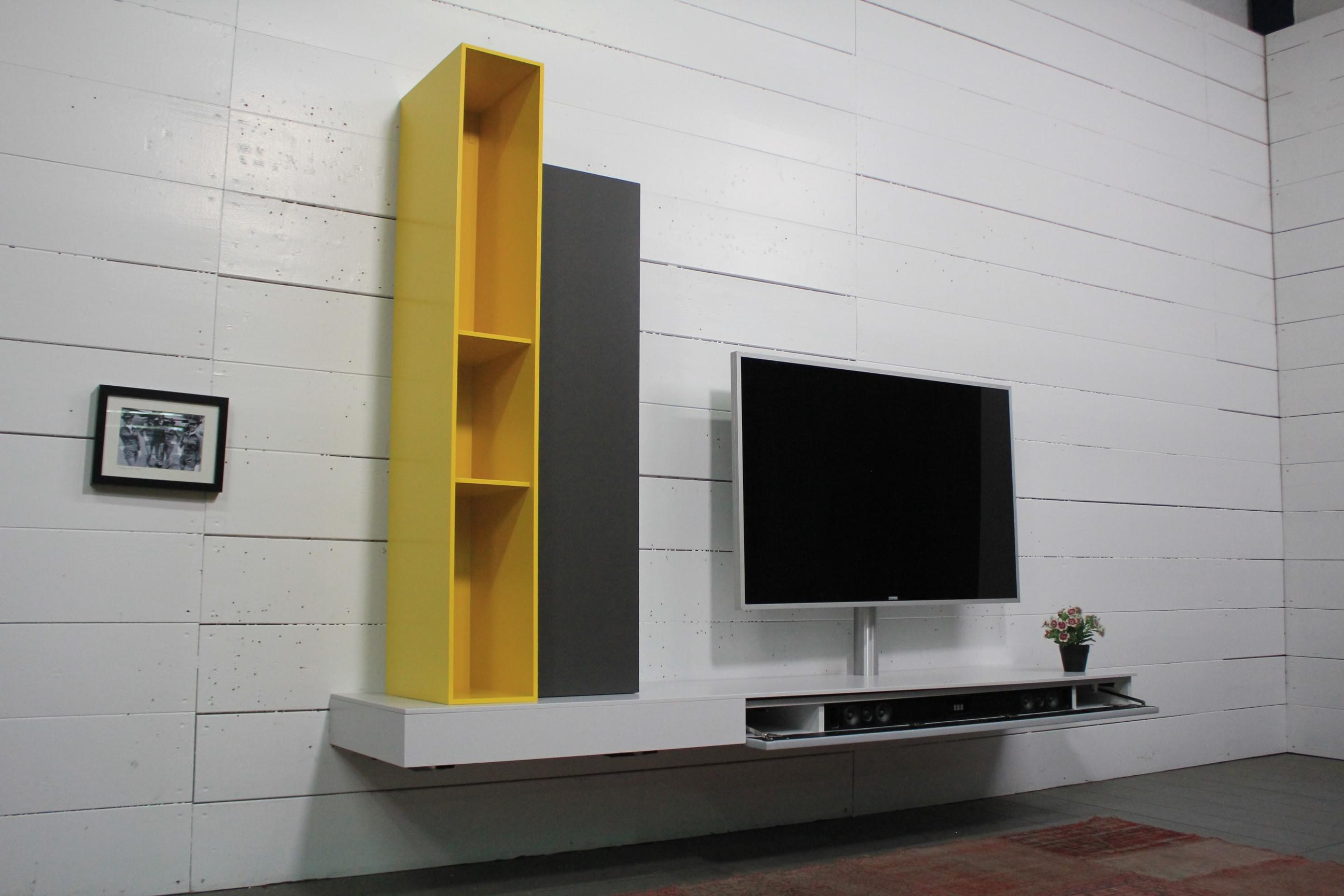 TWP21 Wohnwand mit Soundsystem XTA1