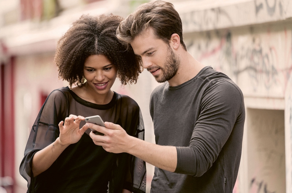 spectral-05_1450x962