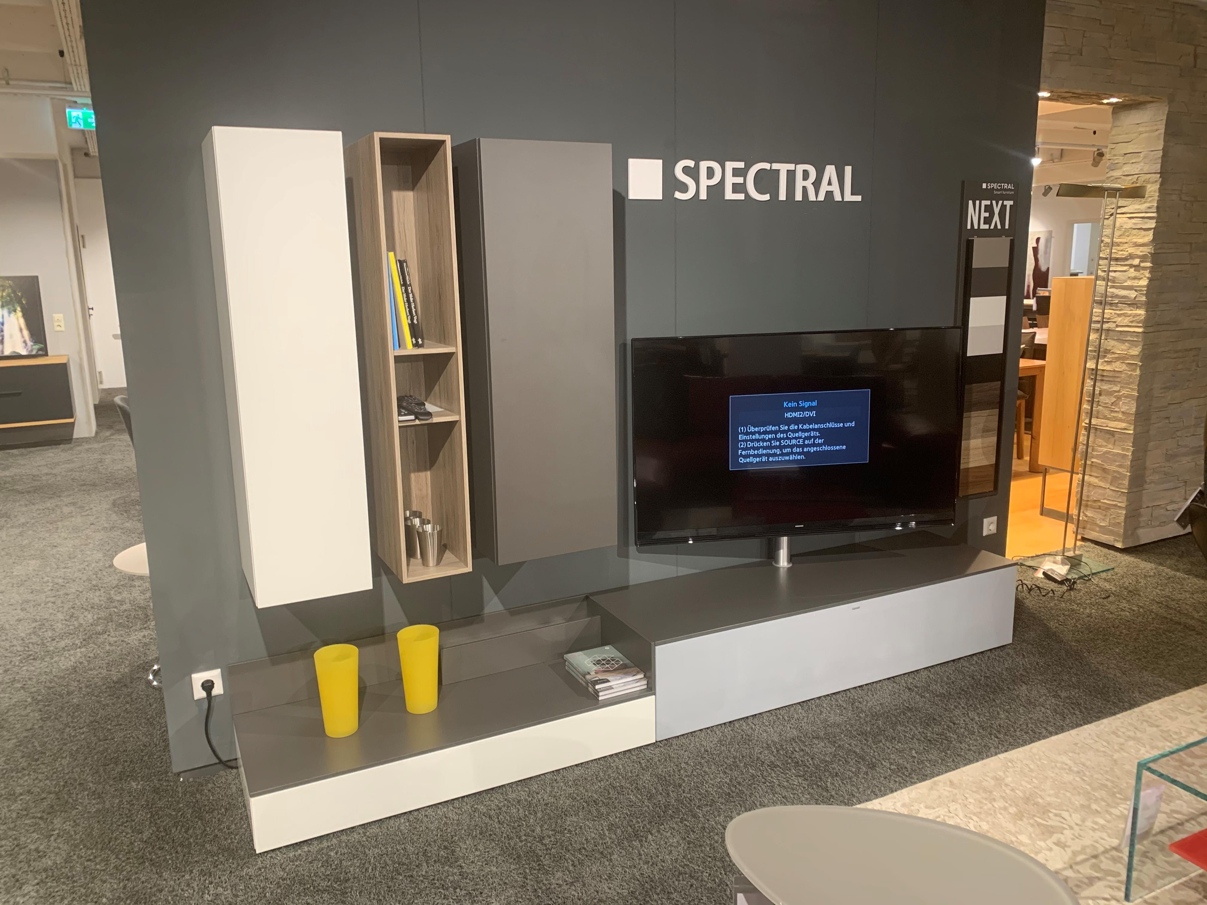 Next Kombination inkl. Soundsystem und TV-Halterung