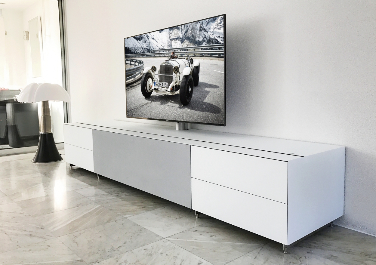 spectral_cocoon_white_mercedesssk