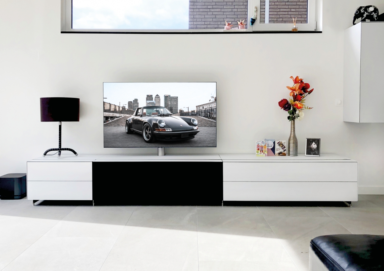 spectral_cocoon_white_singerporsche