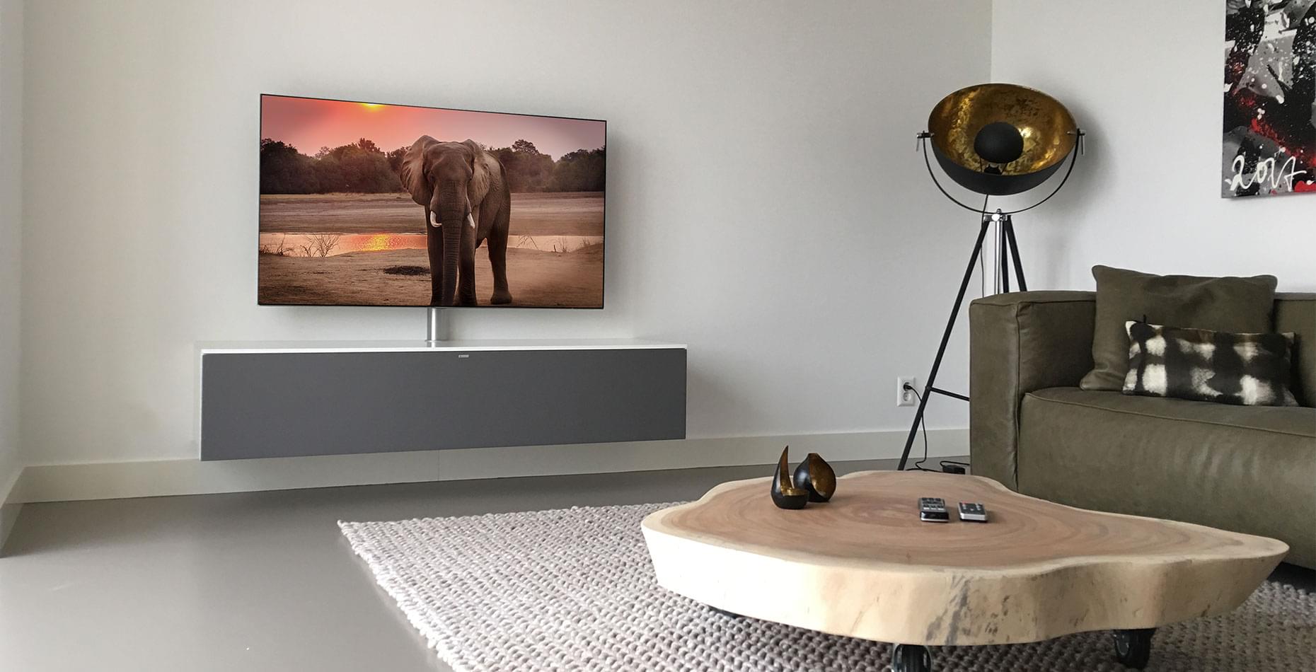 spectralhome_next_001-1860x950