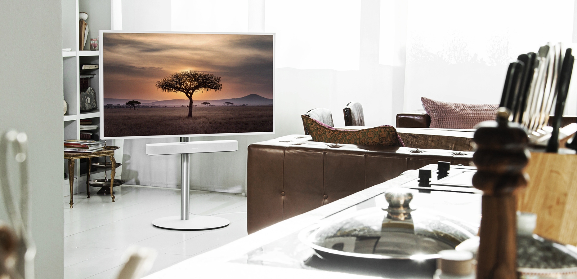 Spectral Circle tv-stand