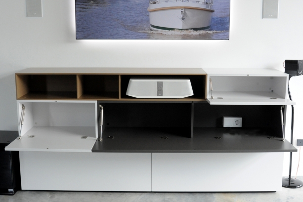 twenty_sideboard_spectral_tn_qutlet_1559638833