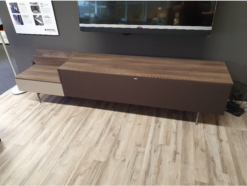 Next Lowboard mit Soundbar-Halter und Schubladenelement