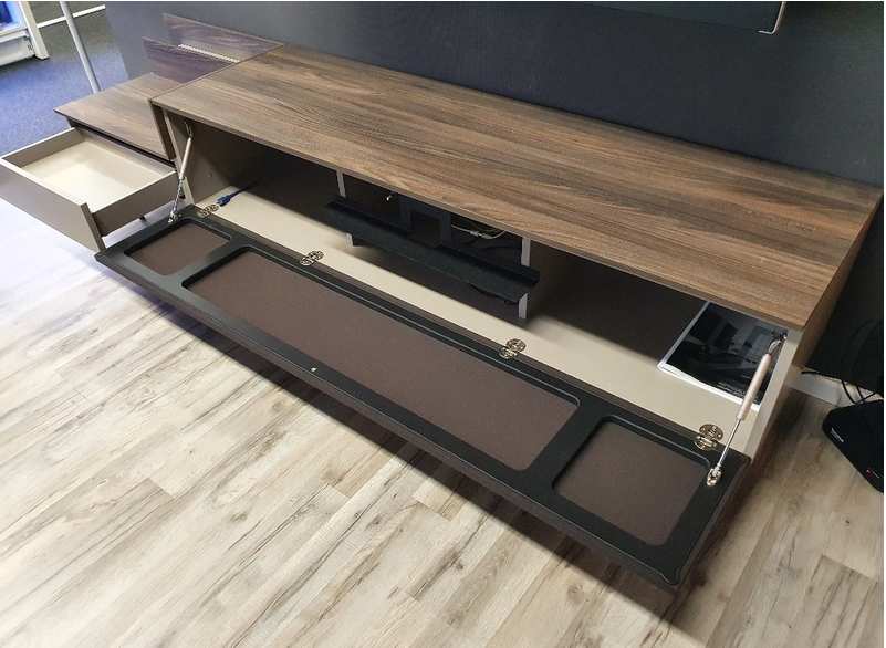 Next Lowboard mit Soundbar-Halter und Schubladenelement